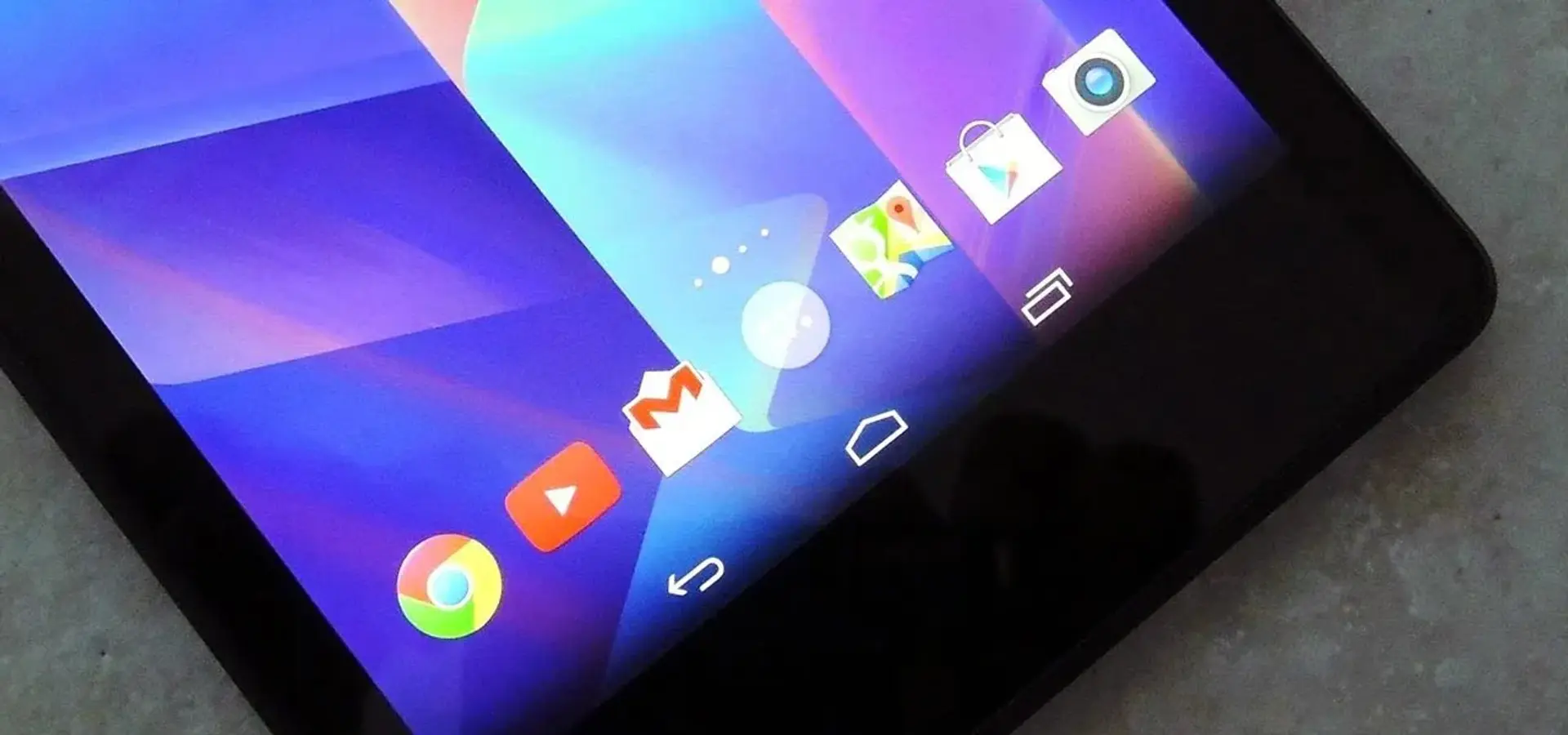 آیا سال 2017، سال AMOLED ، HDR و صفحه نمایش های منعطف LCD است؟