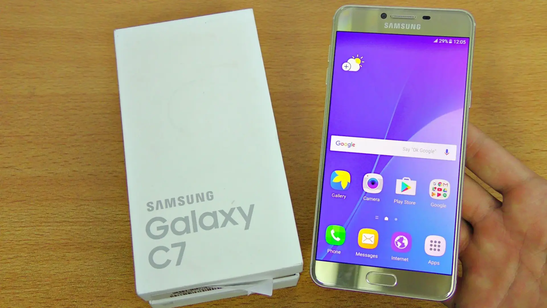 بررسی گلکسی C7 Pro در مقابل C9 Pro