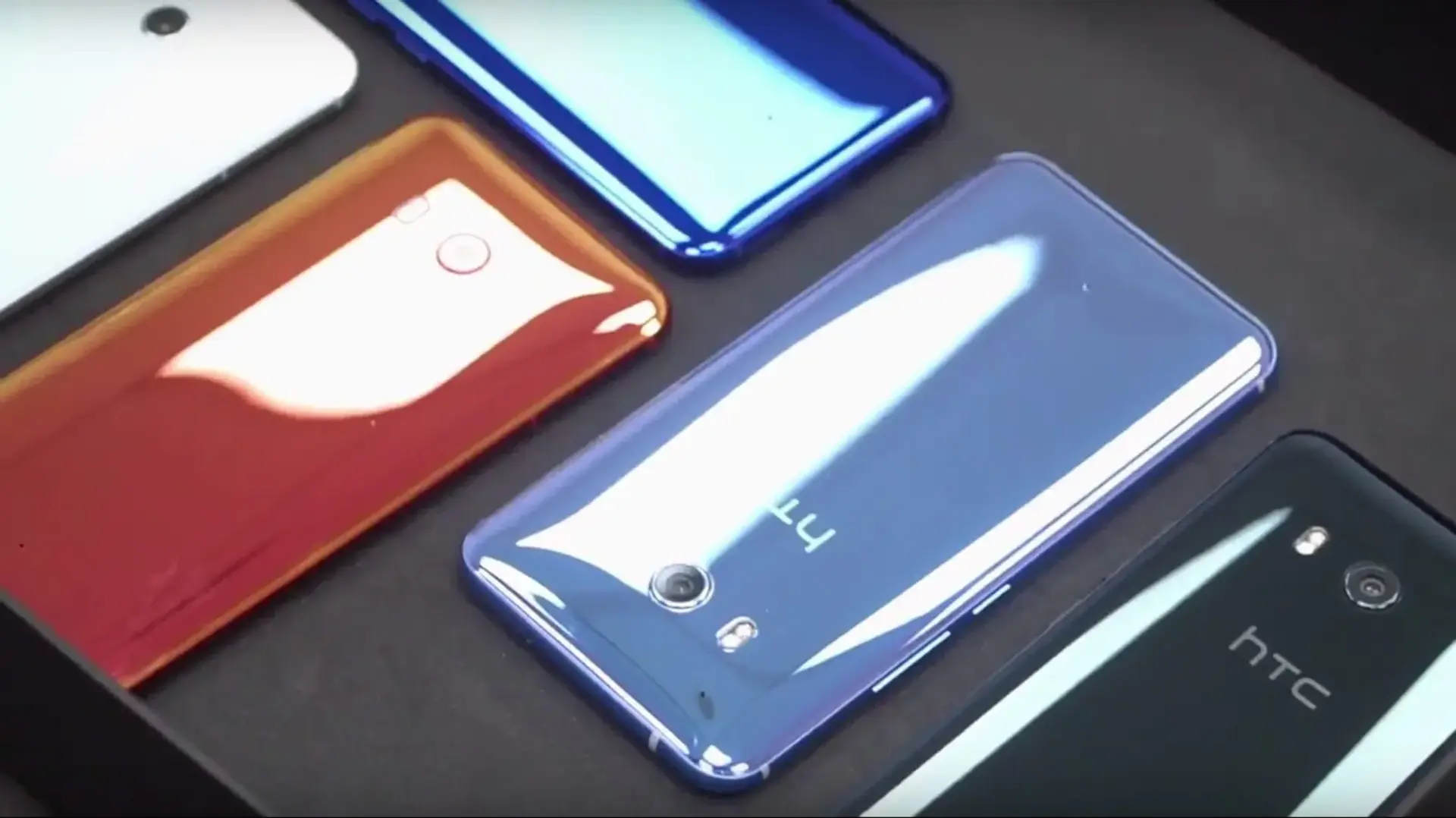 گوشی HTC U11 پرچمدار شایسته ی این شرکت در سال 2017