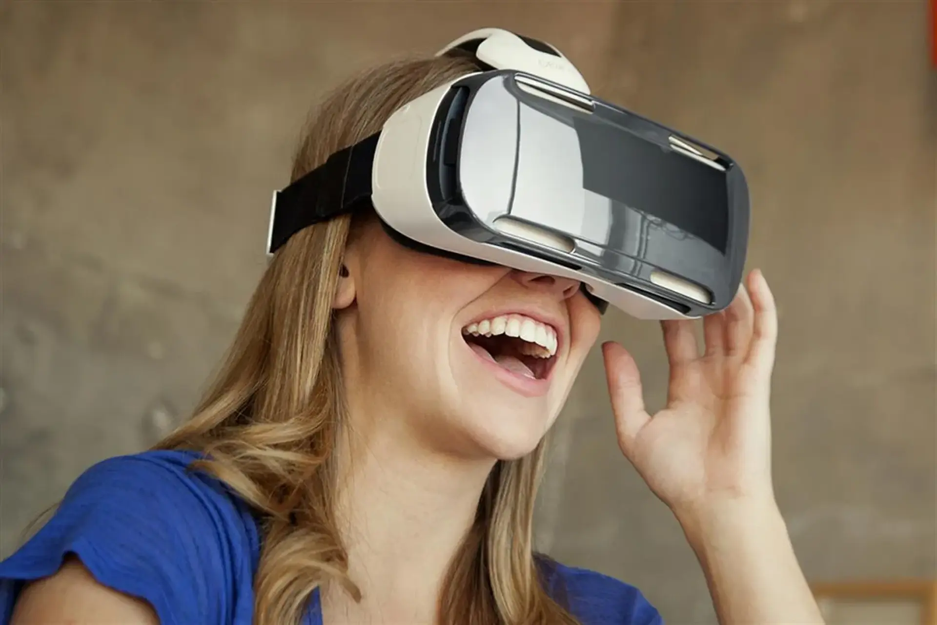 Exynos VR III : هدست مستقل واقعیت مجازی سامسونگ مجهز به پردازنده اگزینوس و ردیاب چشمی