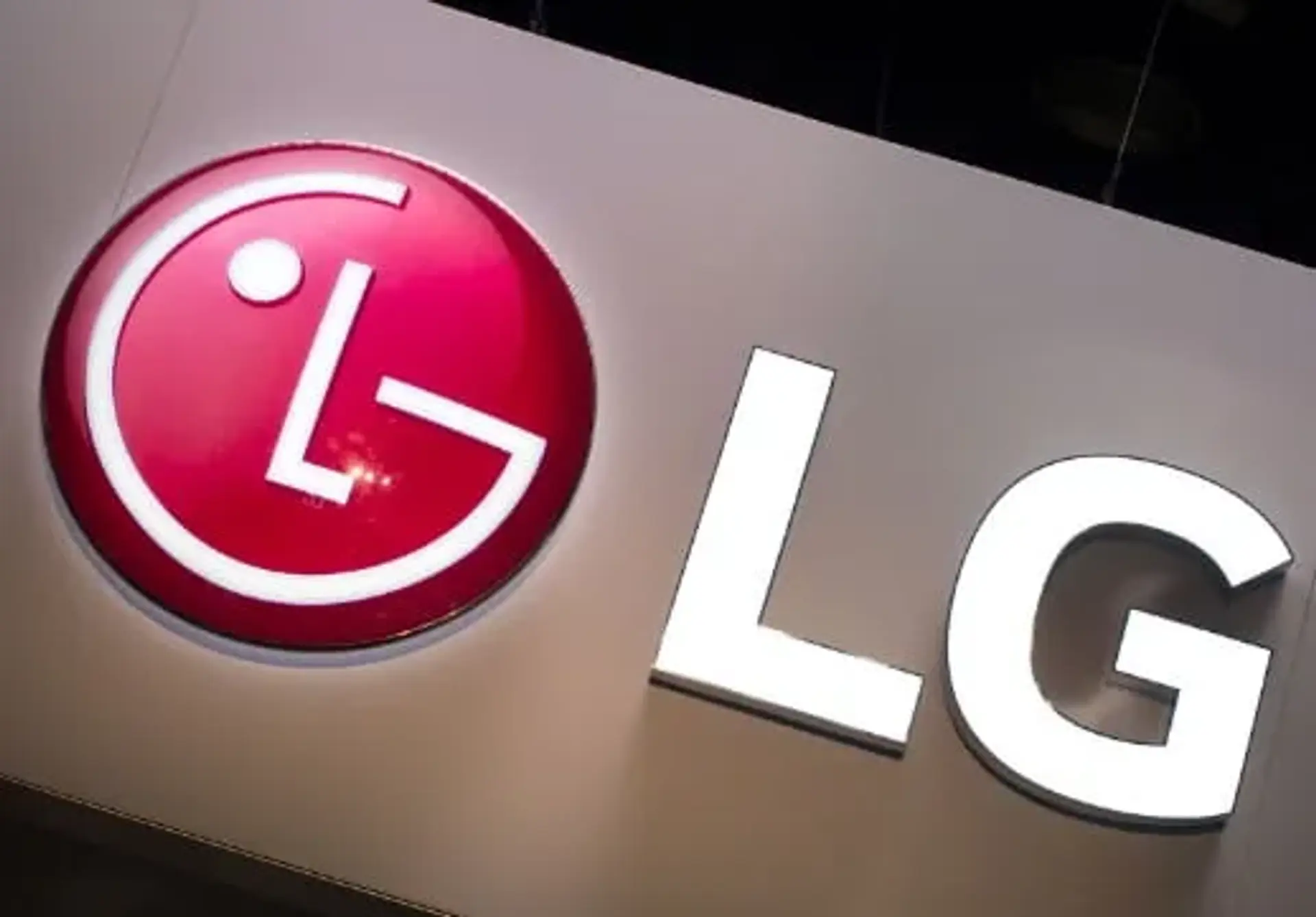 سرمایه گذاری اپل برای تولید صفحه نمایش OLED  در شرکت ال جی