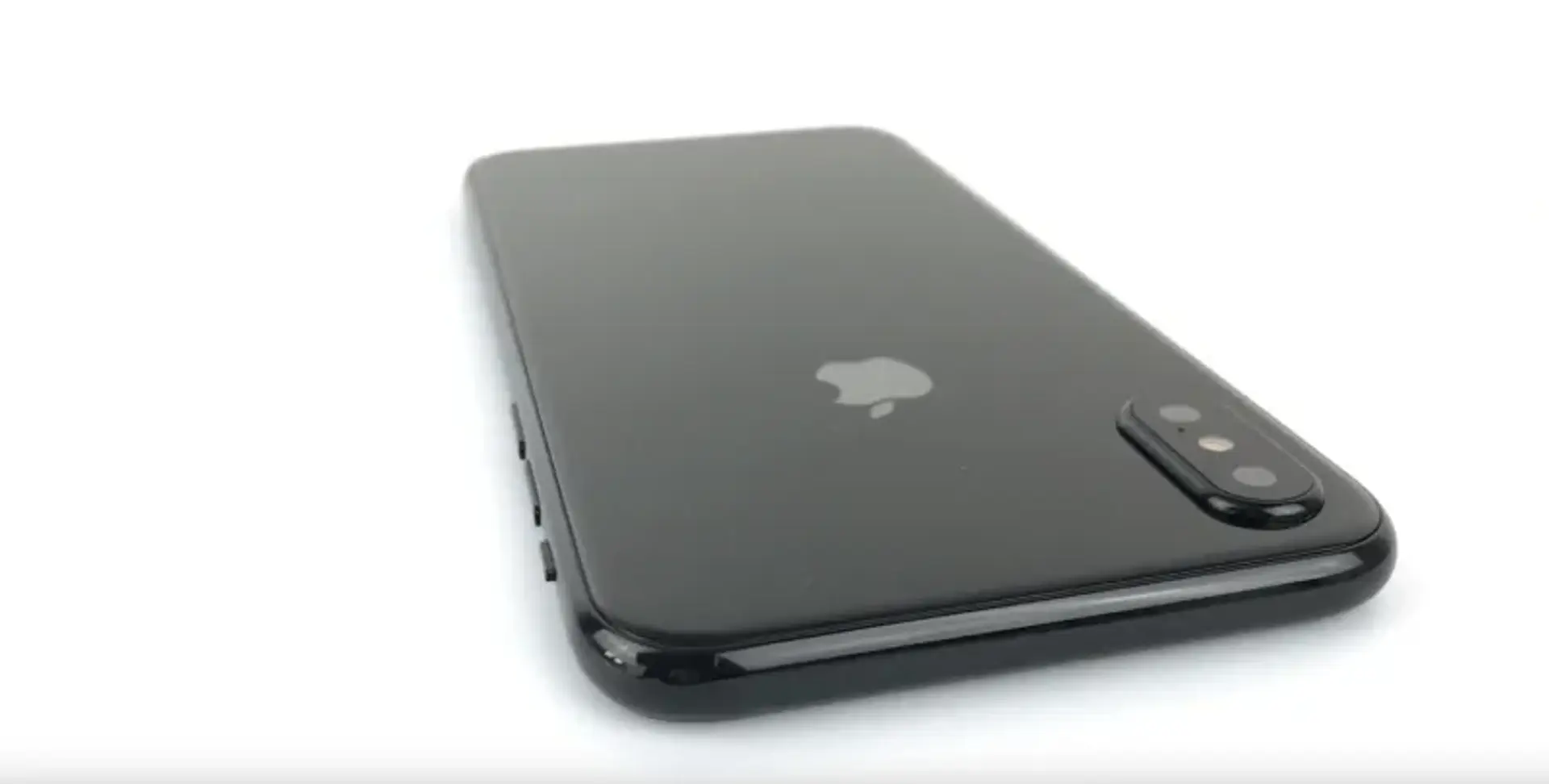 iPhone 8 با دوربین پشت و جلوی خود ویدئوهای 4K می گیرد