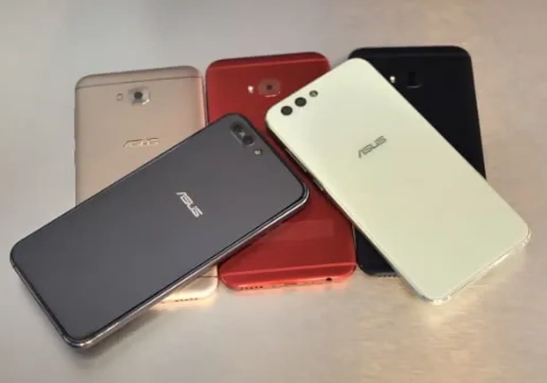 اسمارت فون هایZenFone 3,  ZenFone 4 با اندروید 8 کار خواهند کرد