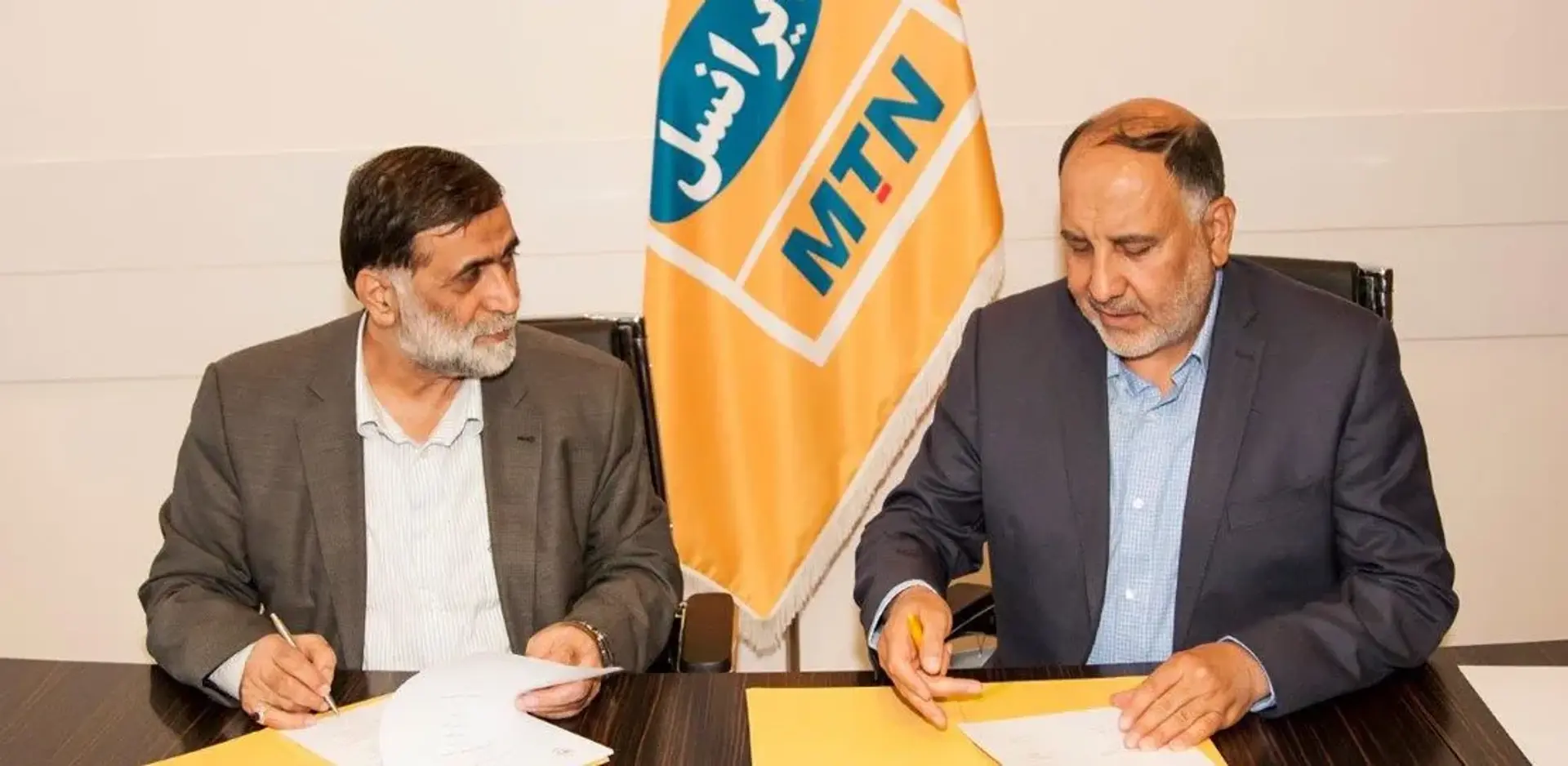 ایرانسل و باشگاه تراکتورسازی تفاهم‌نامه همکاری امضا کردند
