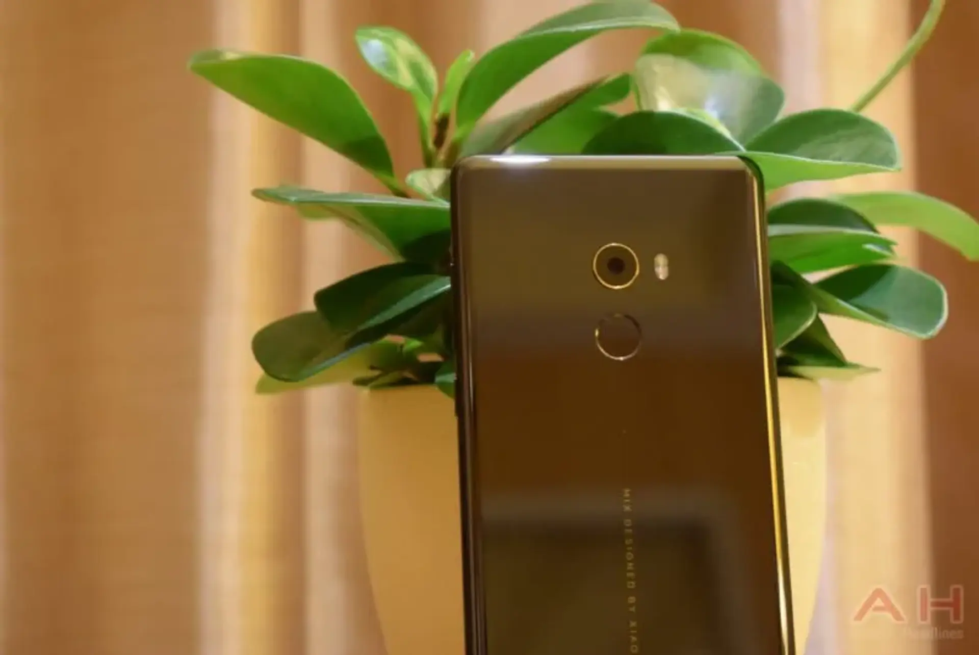 رونمایی رسمی شیائومی از Mi Mix 2