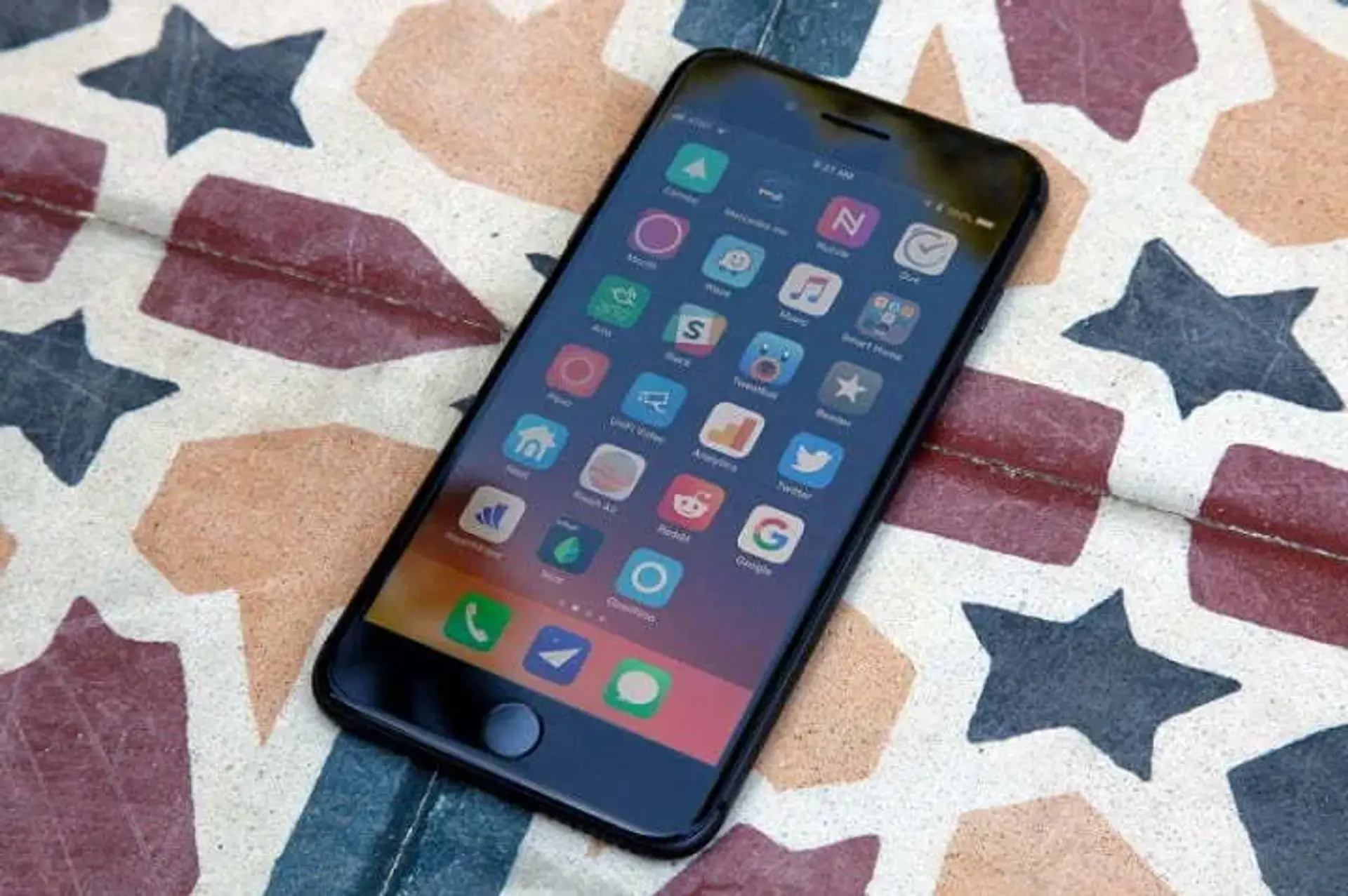 iOS 11 به طور چشمگیری باعث افزایش عمر باتری در تمام آیفون ها خواهد شد