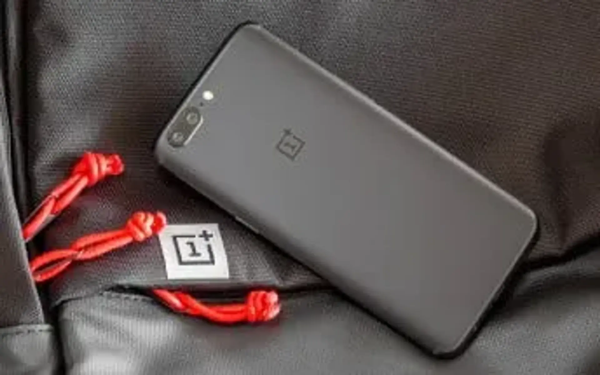 گوشی OnePlus 5T در تاریخ 16 نوامبر عرضه خواهد شد