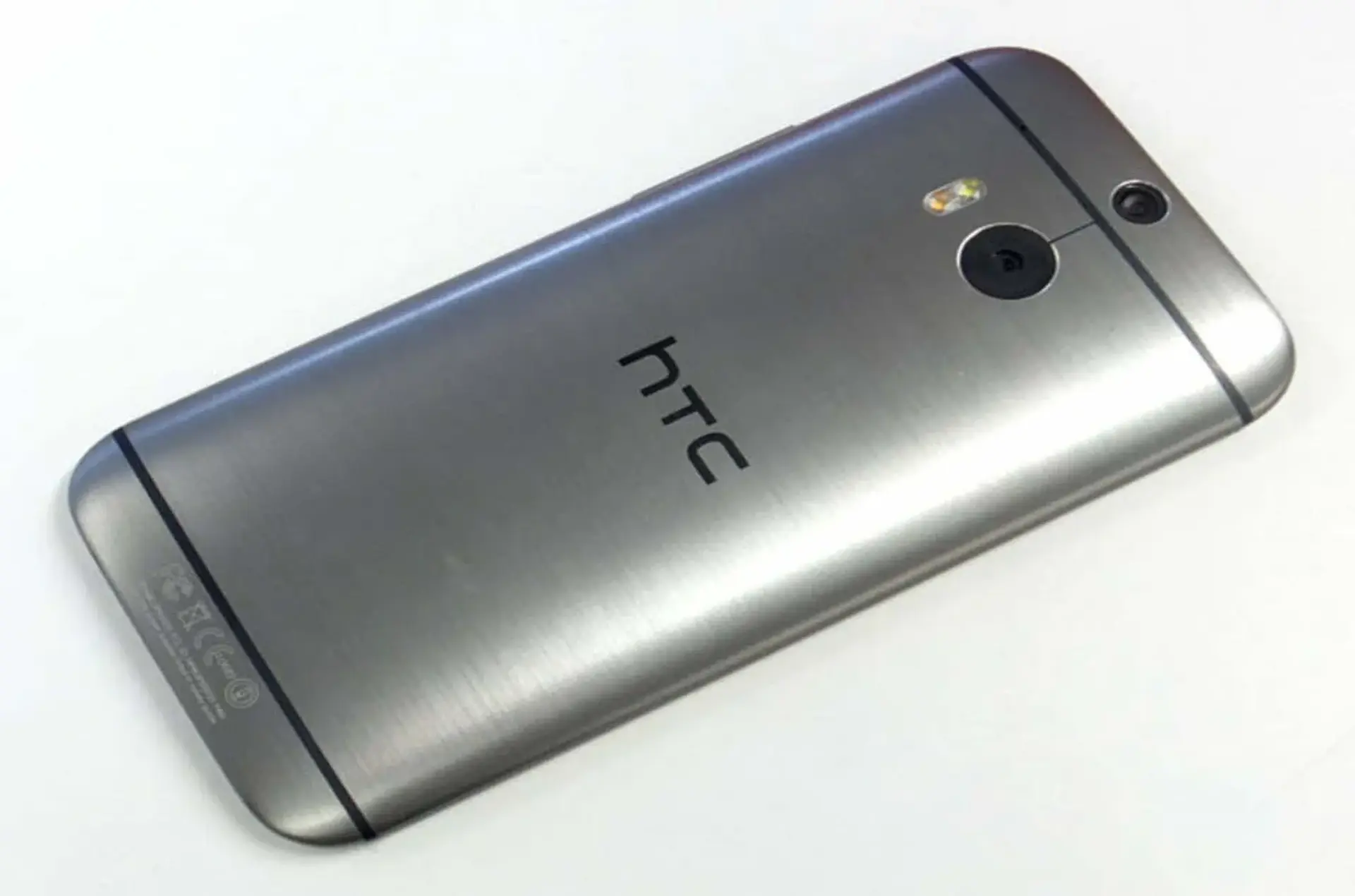 HTC در سال 2018 به دنیای تلفن های هوشمند با دوربین دوگانه بازمی گردد