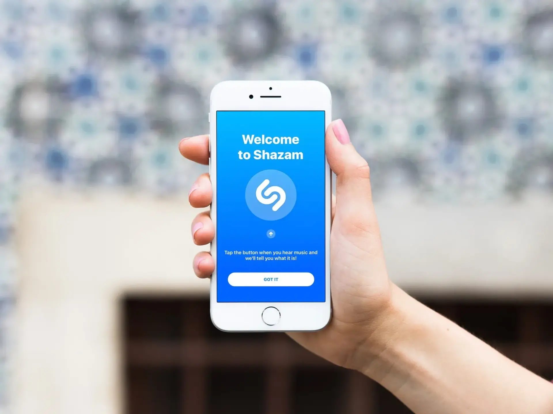 اپل در پی تصاحب اپلیکیشن موزیک‌یاب Shazam