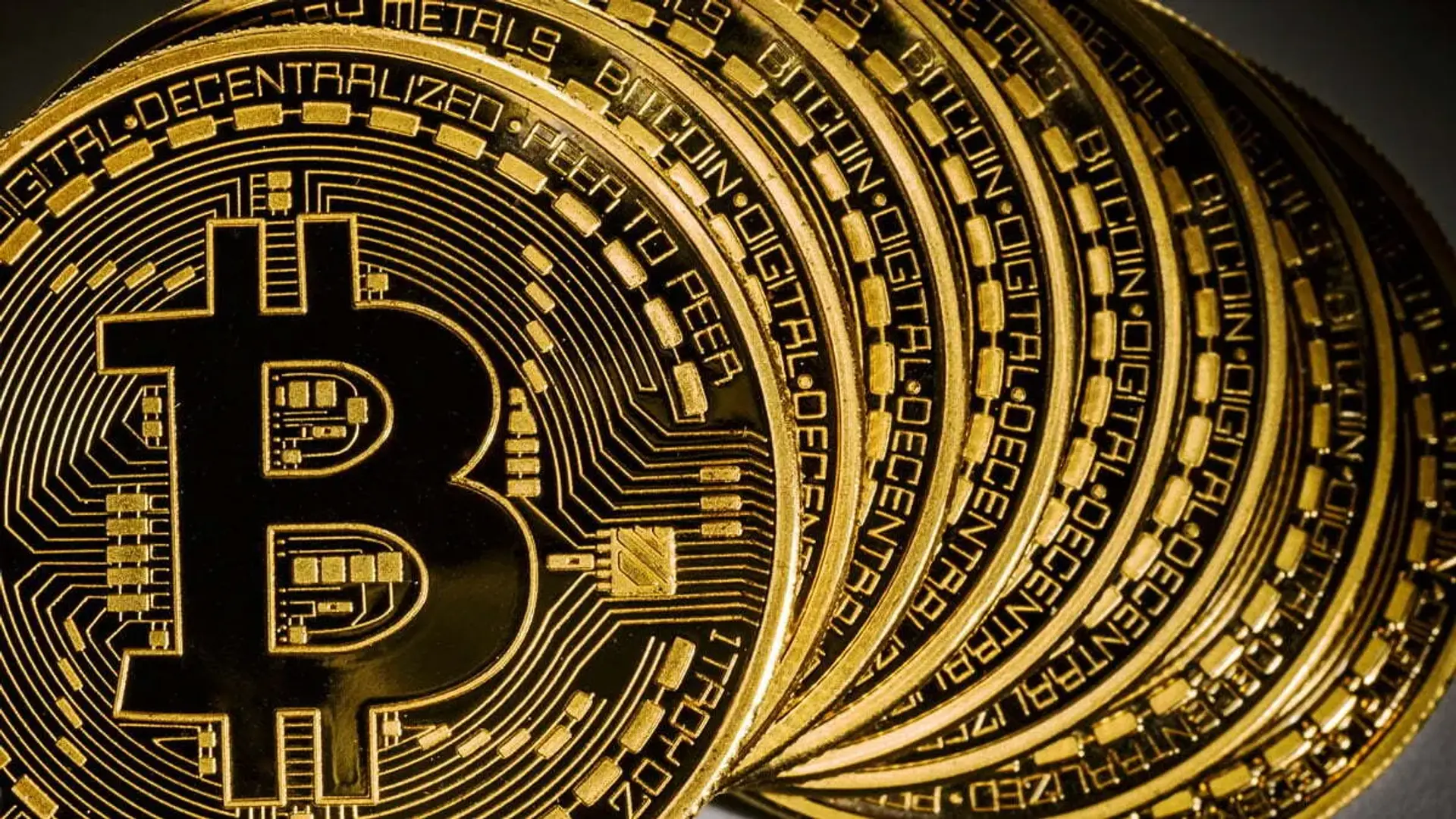 افت شدید ارزش بیت کوین و منفجر شدن حباب قیمتی ارز مجازی