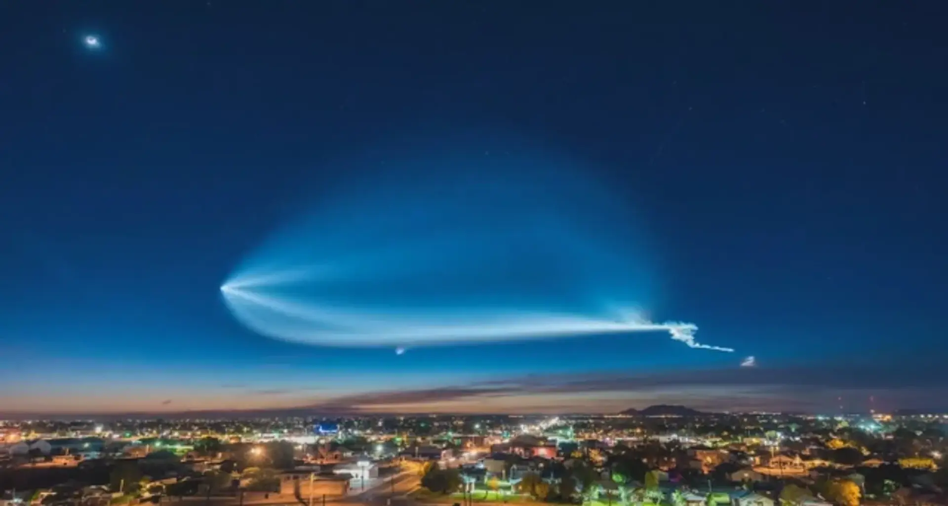 لحظات چشم نواز پرتاب موشک فالکون 9 توسط Space X