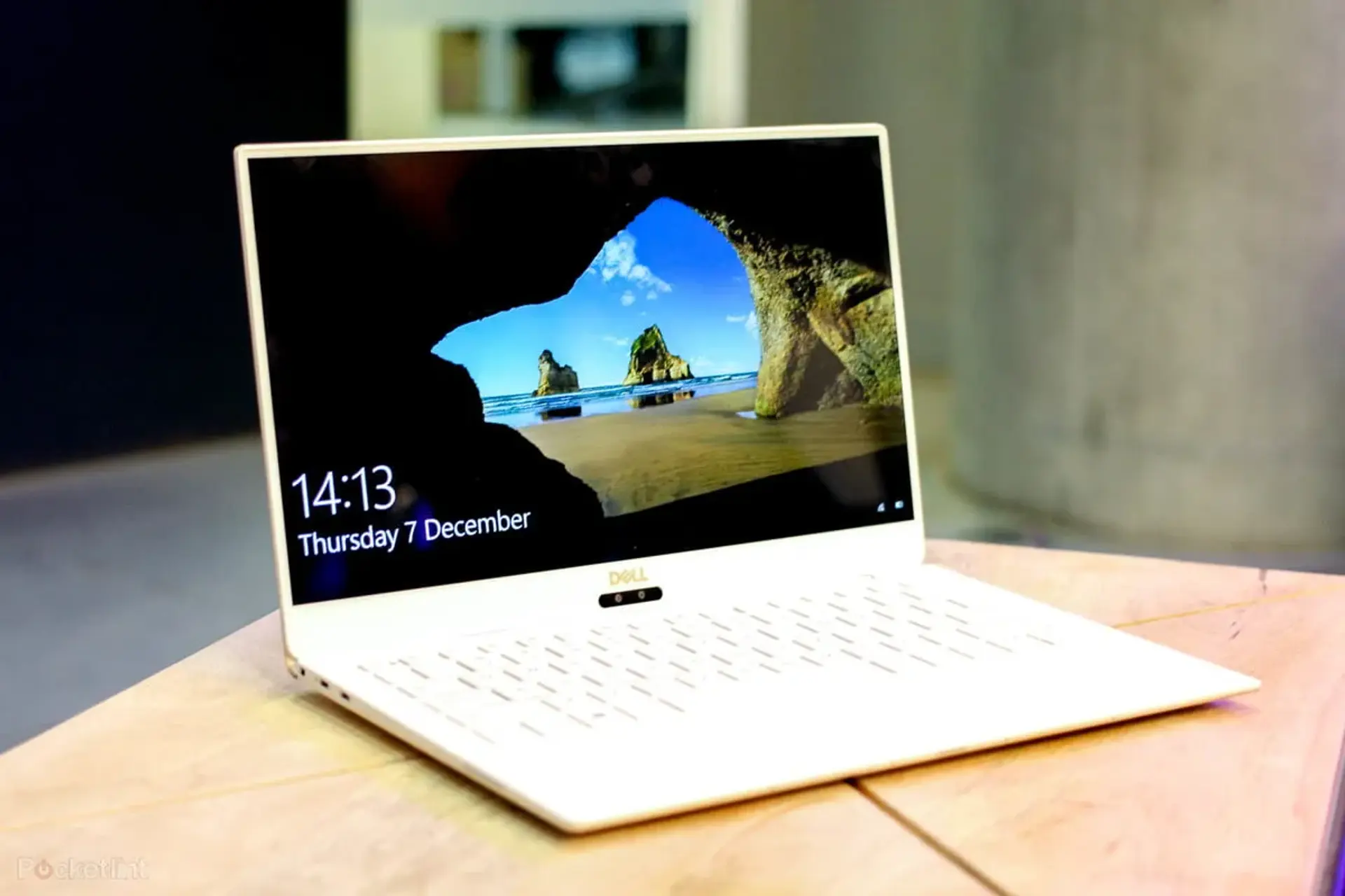 بررسی کامل  لپ تاپ دل XPS 13 9370 با صفحه نمایش 4K