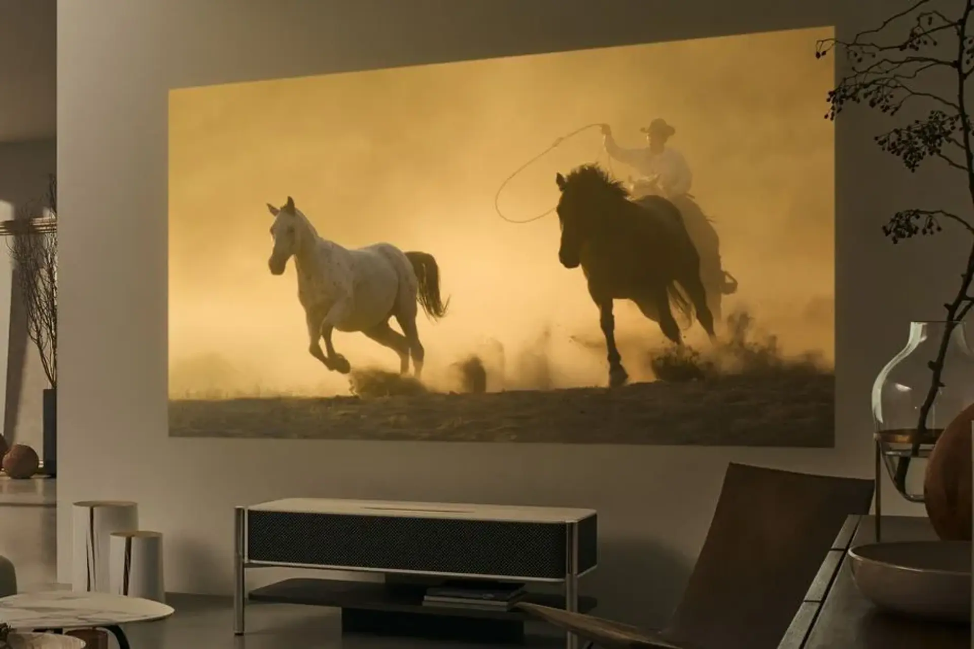 قدرت نمایی غول فناوری در CES 2018 ، سونی با پروژکتور 4K سی هزار دلاری به مراسم آمد