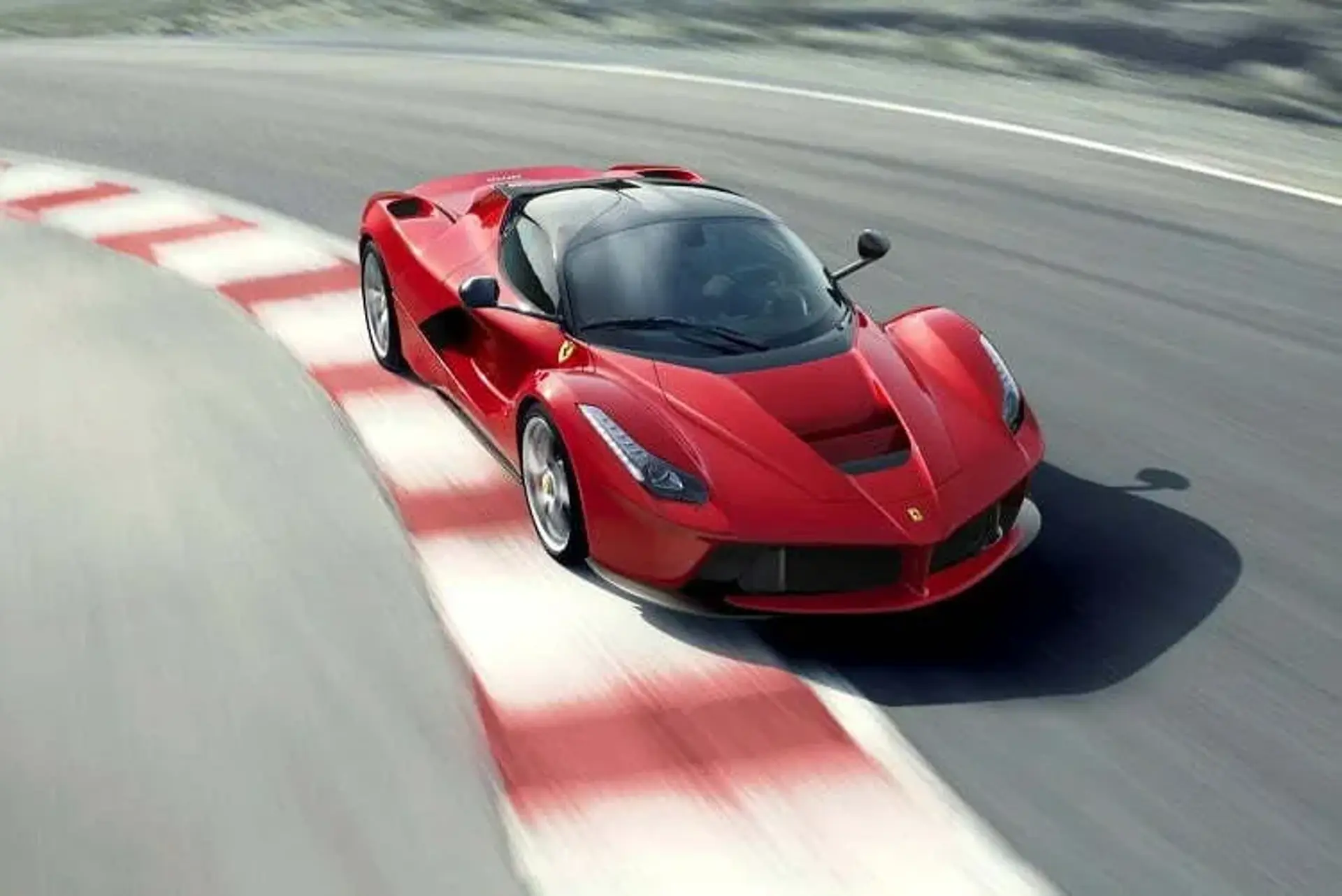 فراری (Ferrari) سودای ساخت ابرخودروی الکتریکی در سر دارد