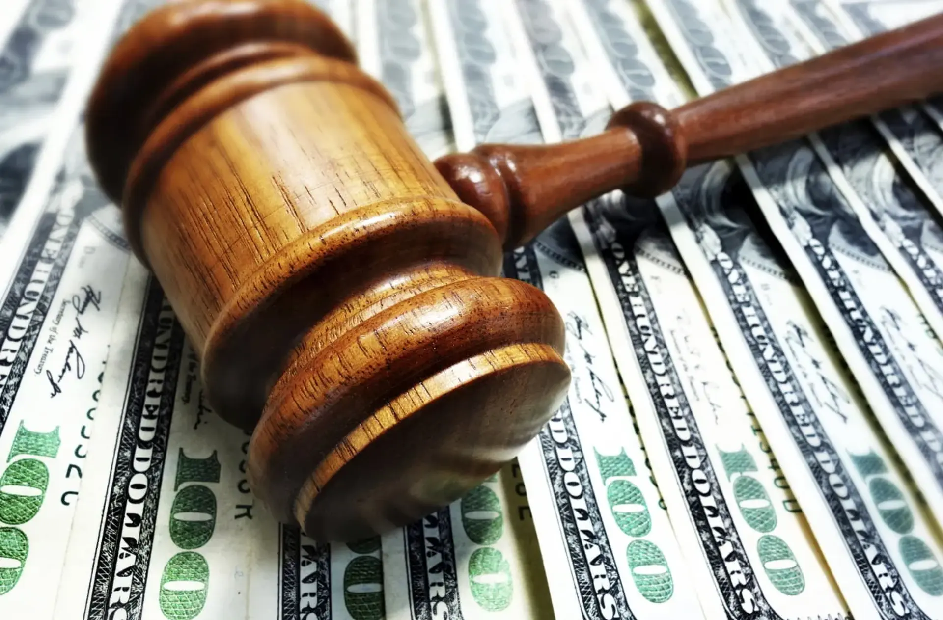 32 پرونده شکایت از اپل به دلیل کاهش عمدی سرعت پردازنده های آیفون