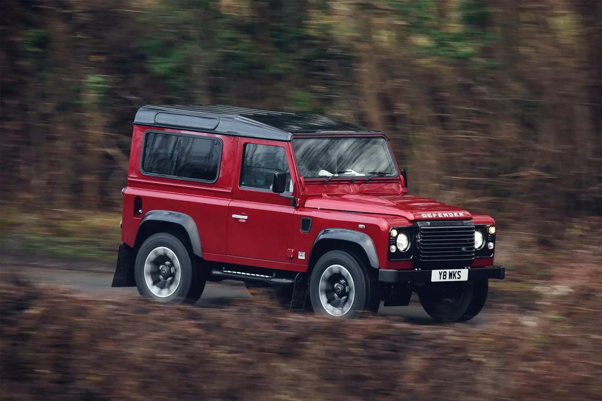 تولید محدود Defender Works V8 به مناسبت هفتادمین سالگرد تاسیس لندرور (Land Rover)