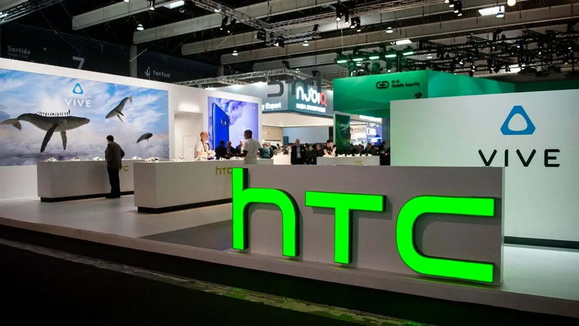 ناکامی‌های پیاپی HTC در بازار موبایل قربانی گرفت!