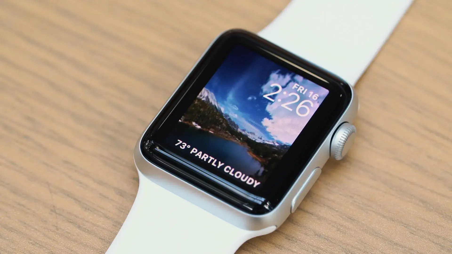 اپل واچ (Apple Watch) ناجی جان یک زن جوان و کودک نوزادش شد!