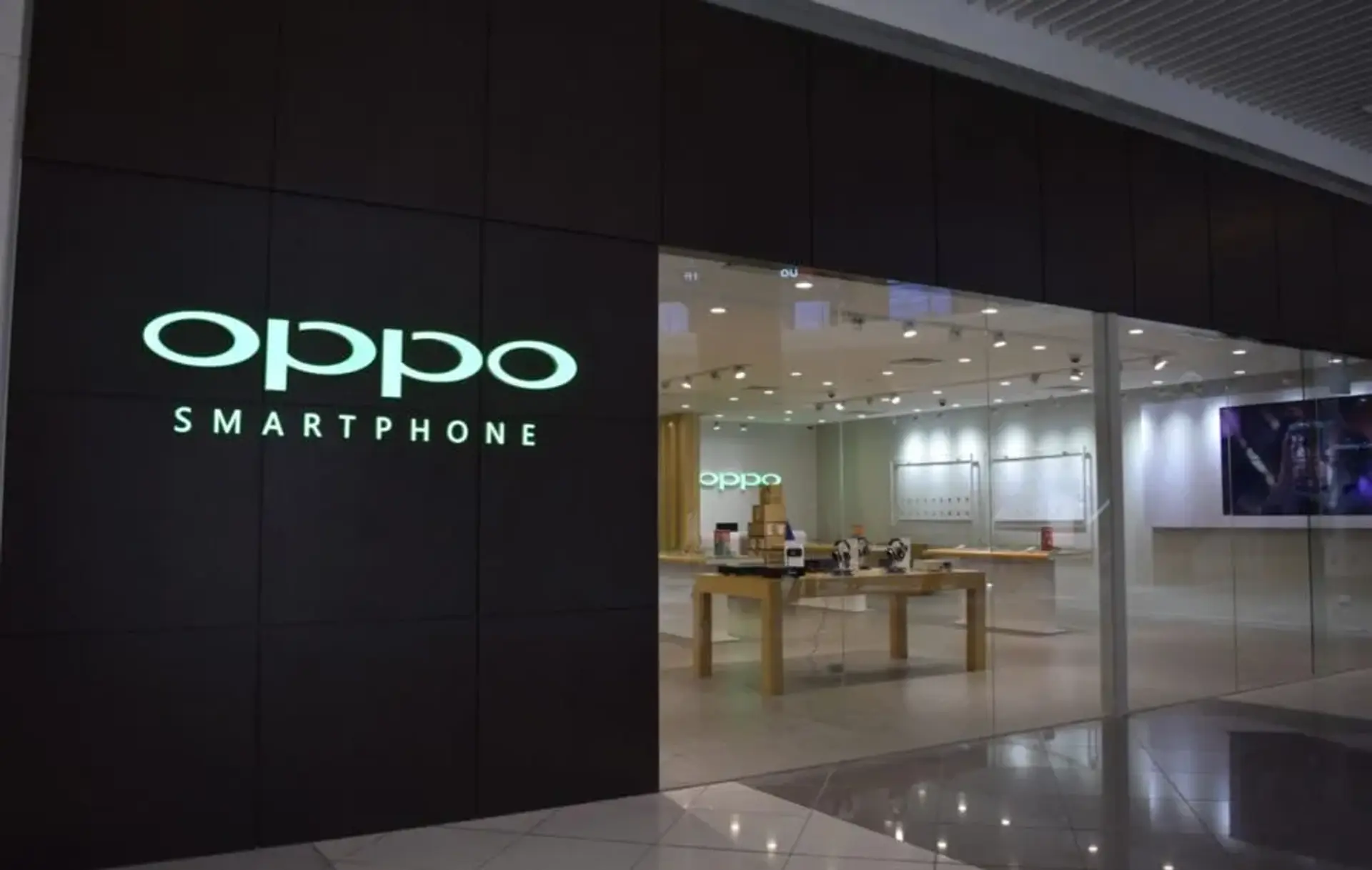 مراسم رونمایی از گوشی های R15 و R15 Plus ساخت Oppo – به زودی