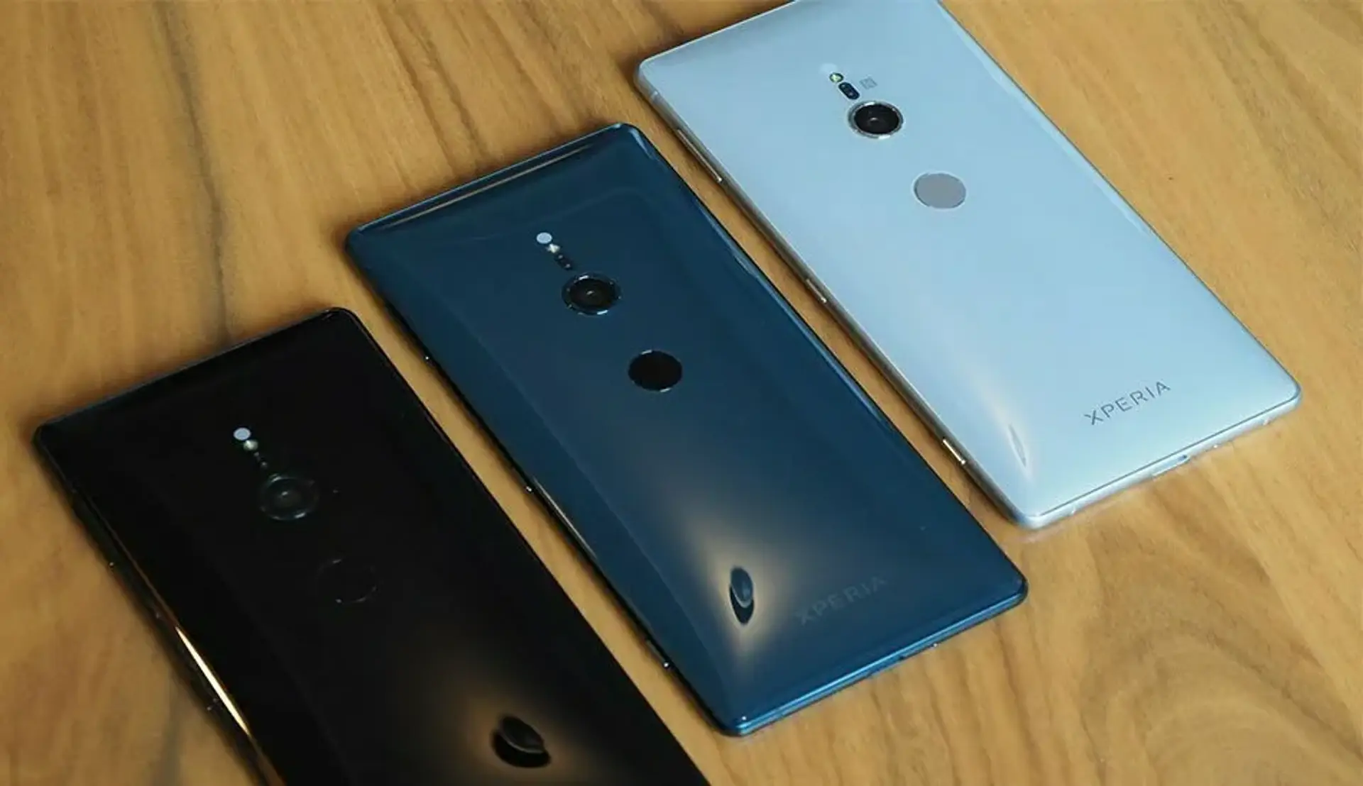 تست مقاومت سونی اکسپریا XZ2 در برابر خراش و خمیدگی