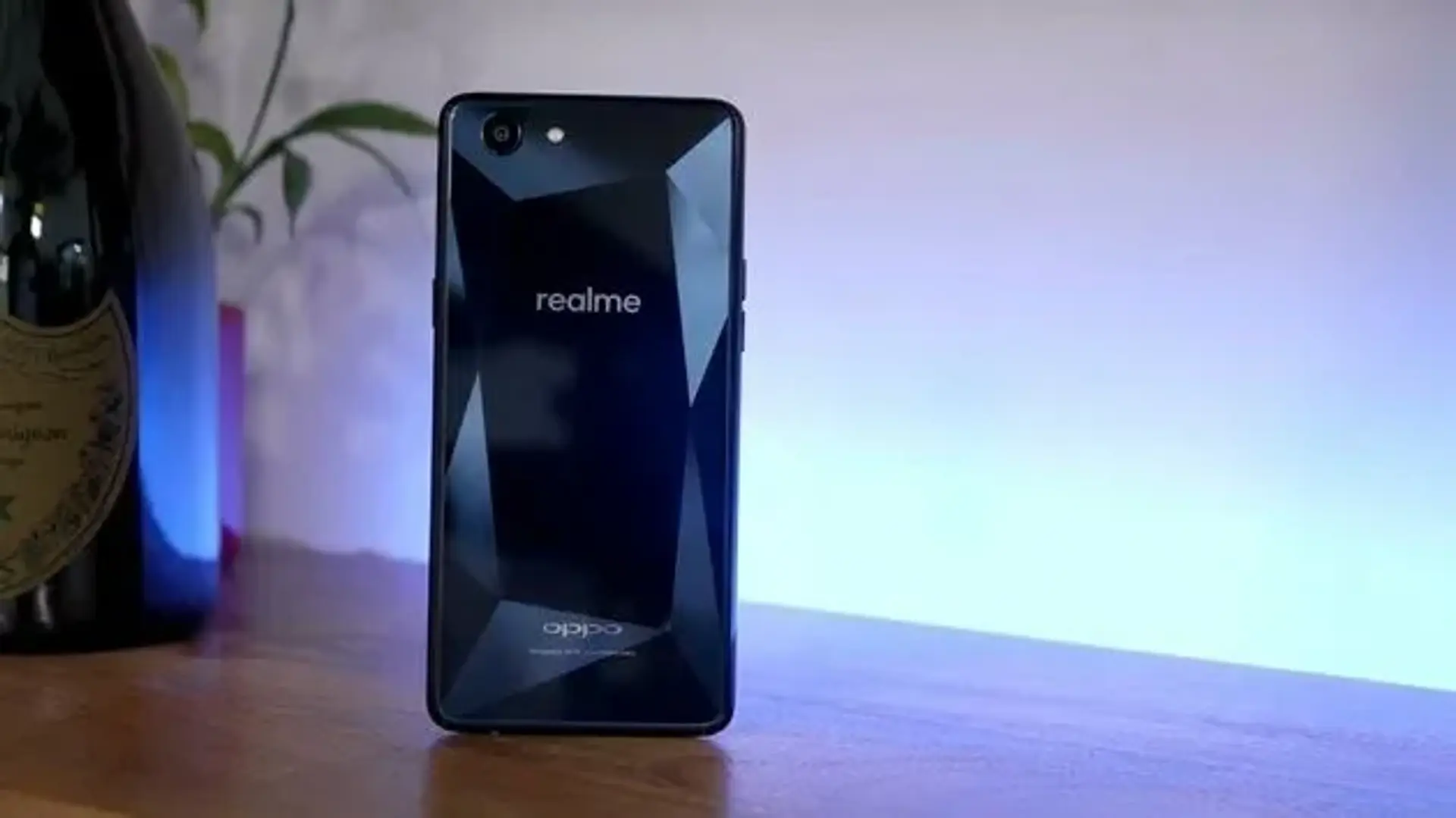 عکس های جدیدی از گوشی اوپو (OPPO) مدل Realme 1 منتشر شد