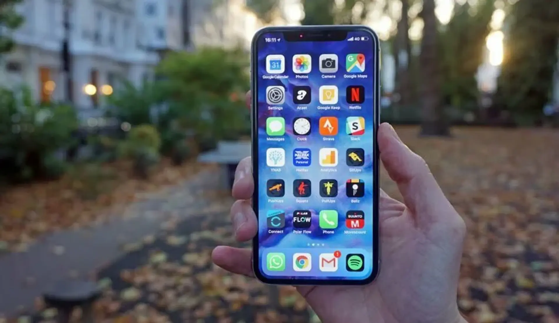 تمام مدل‌های آیفون 2018 به نمایشگر OLED مجهز خواهند شد