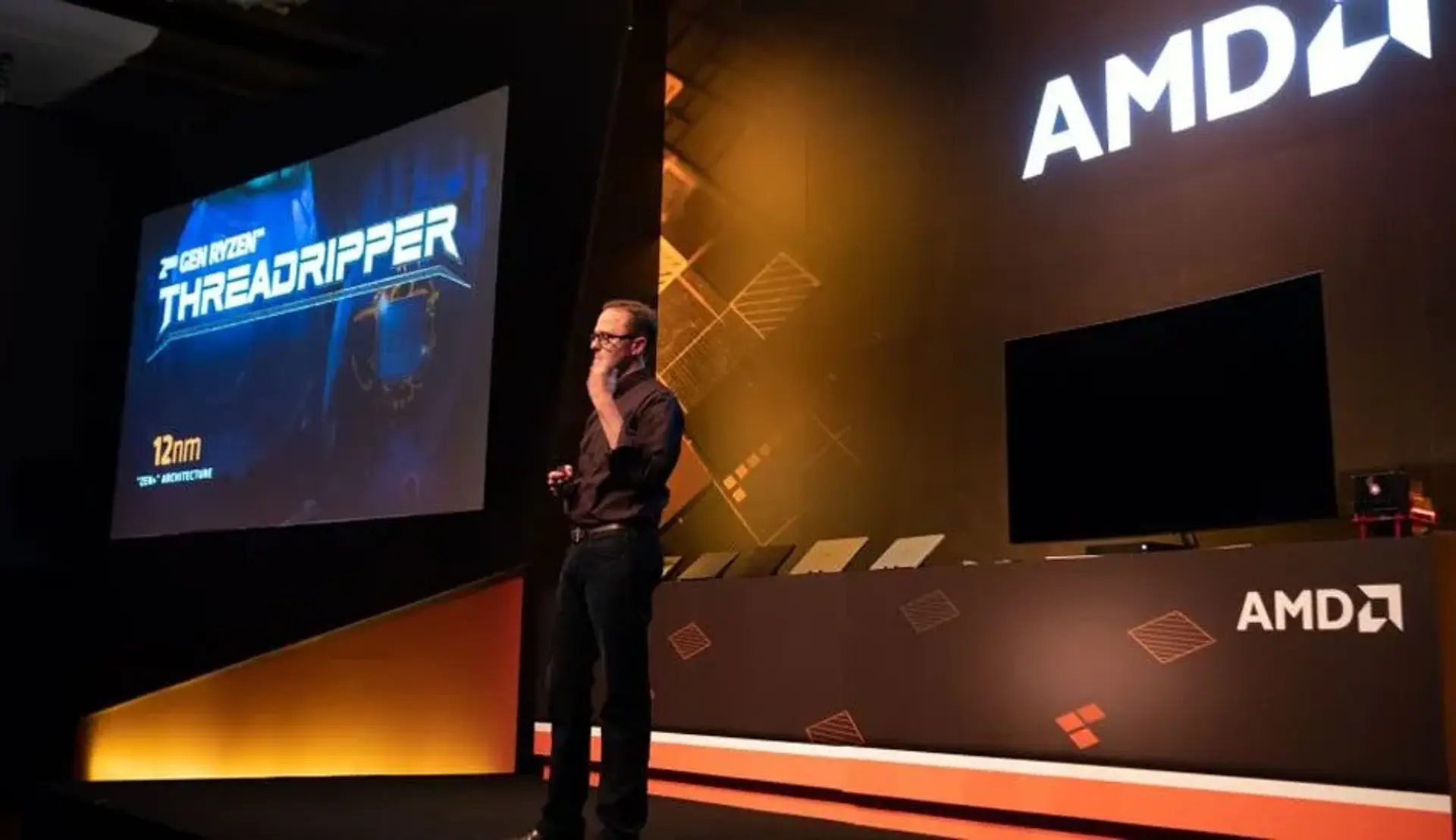 AMD پردازنده 32 هسته ای خود را در کامپیوتکس 2018 معرفی کرد