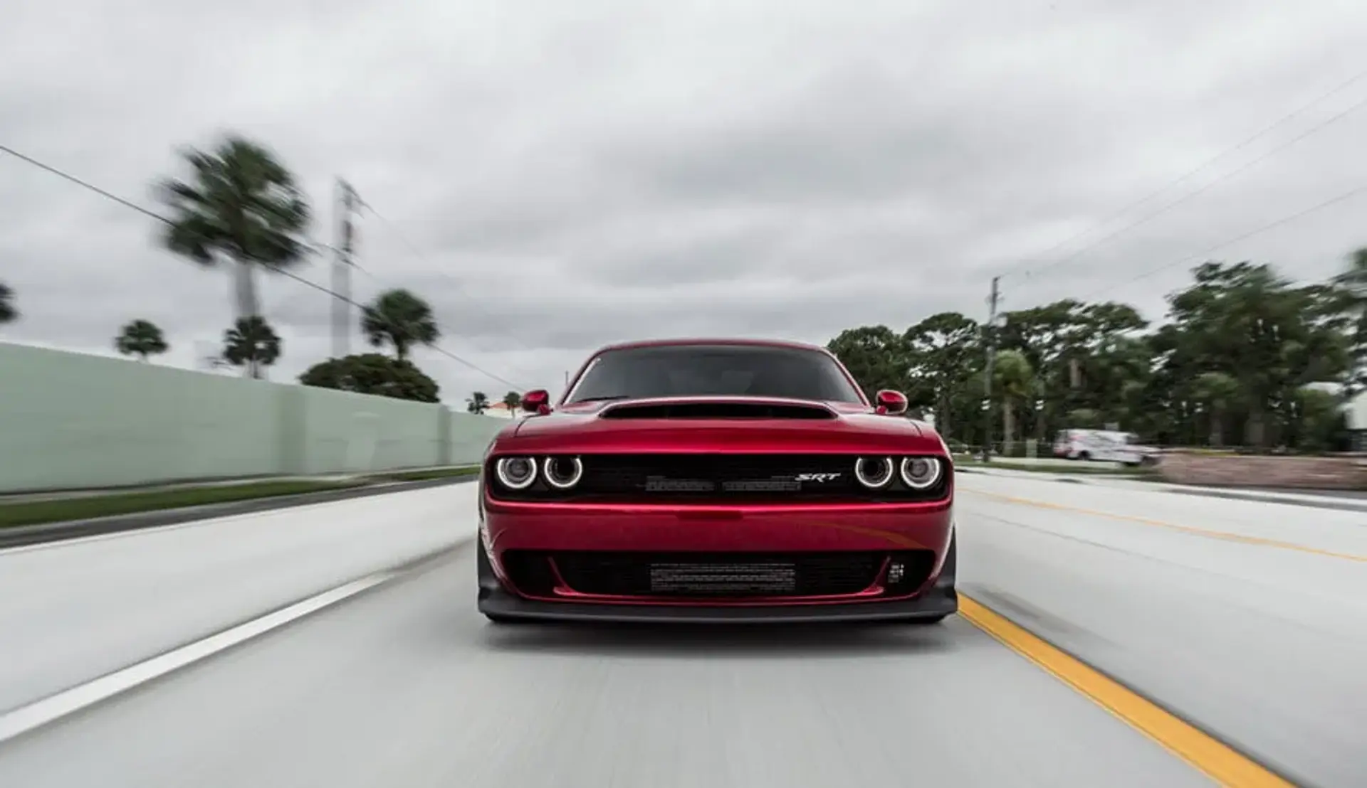 دوج چلنجر دیمون در سرعت مثال زدنی است