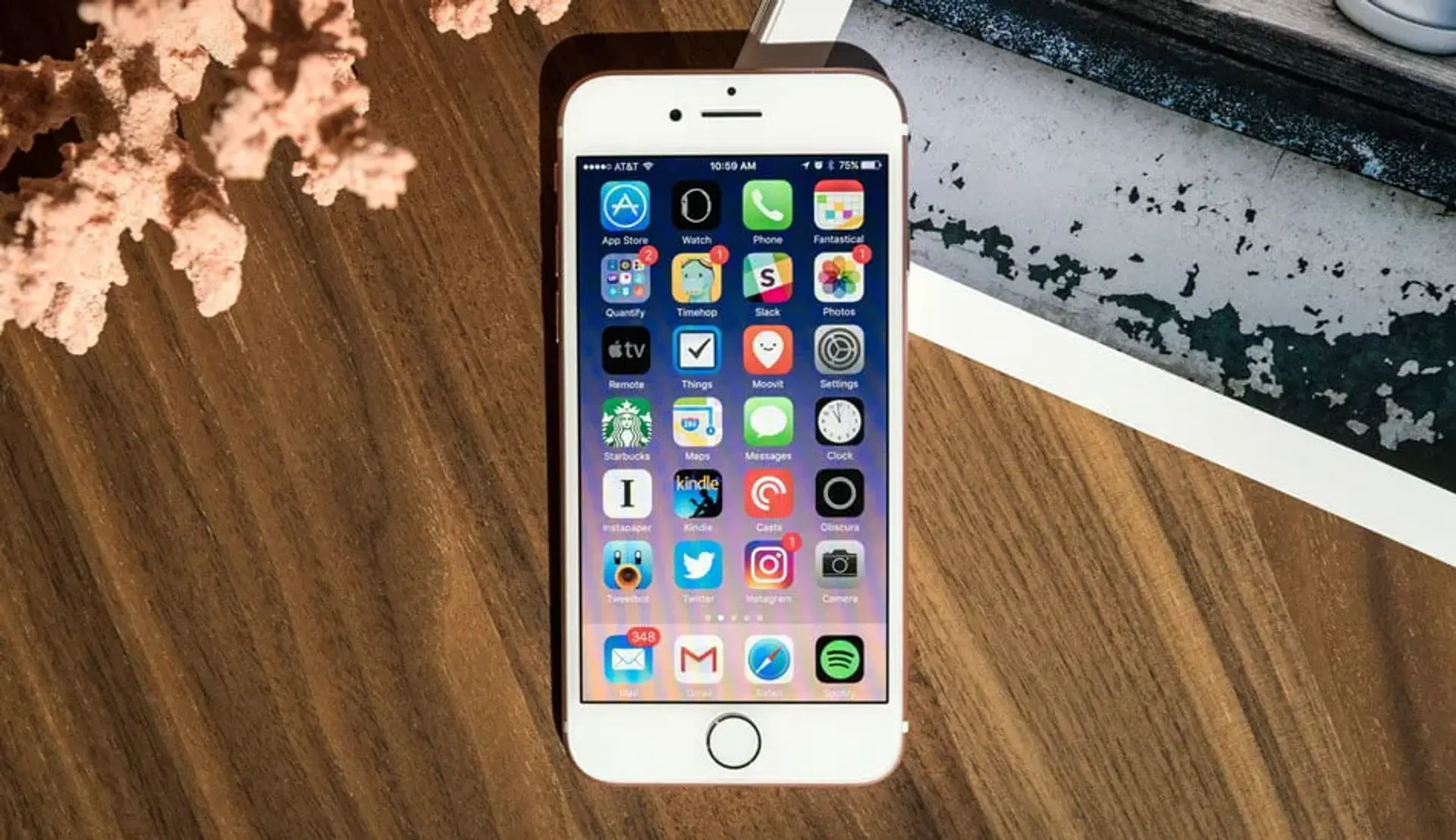 مدل جدیدی از آیفون 10 با قیمت پایین تر عرضه می شود