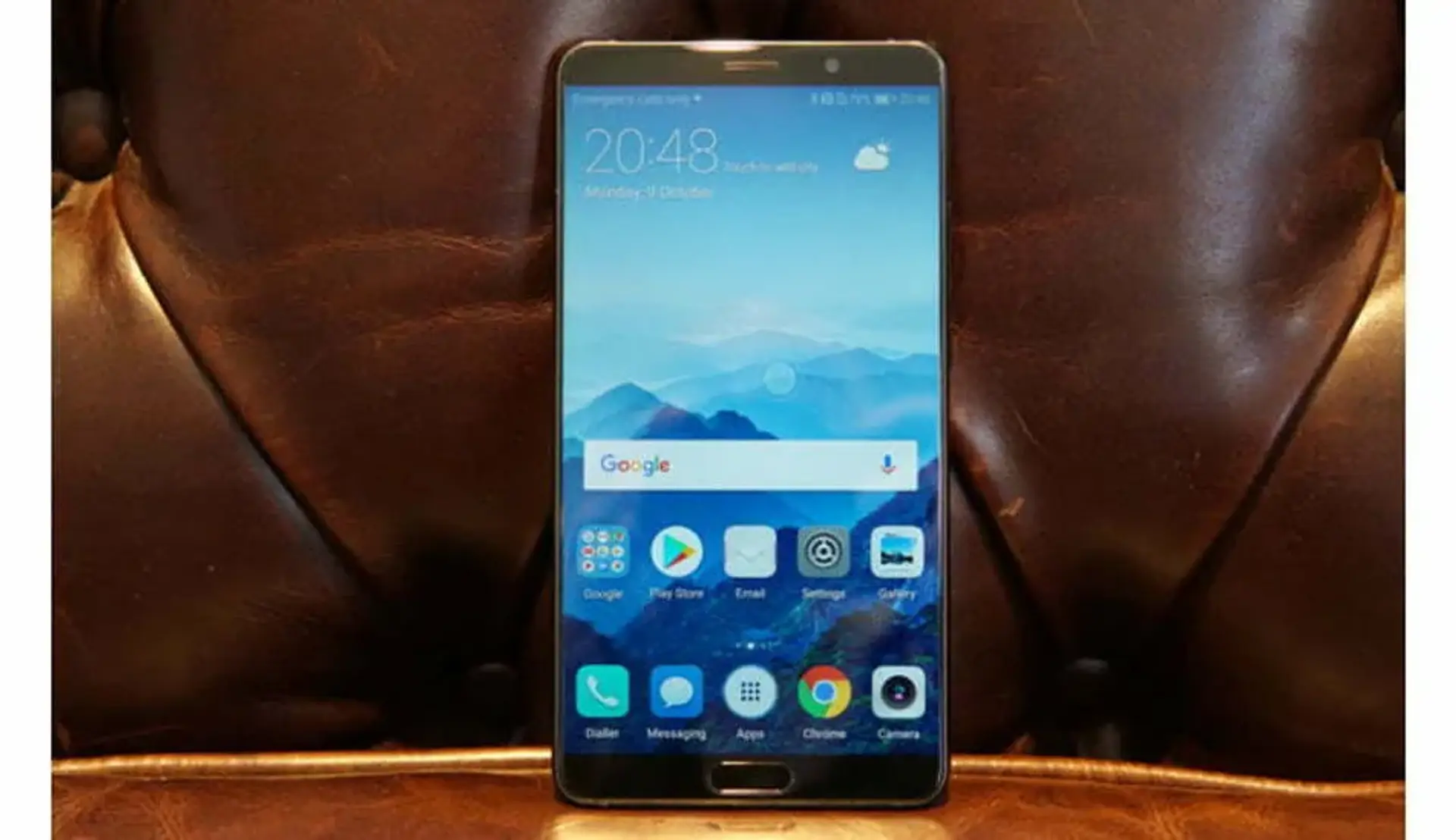 هواوی میت 20 پرو احتمالا با نمایشگر OLED خمیده عرضه می‌ شود