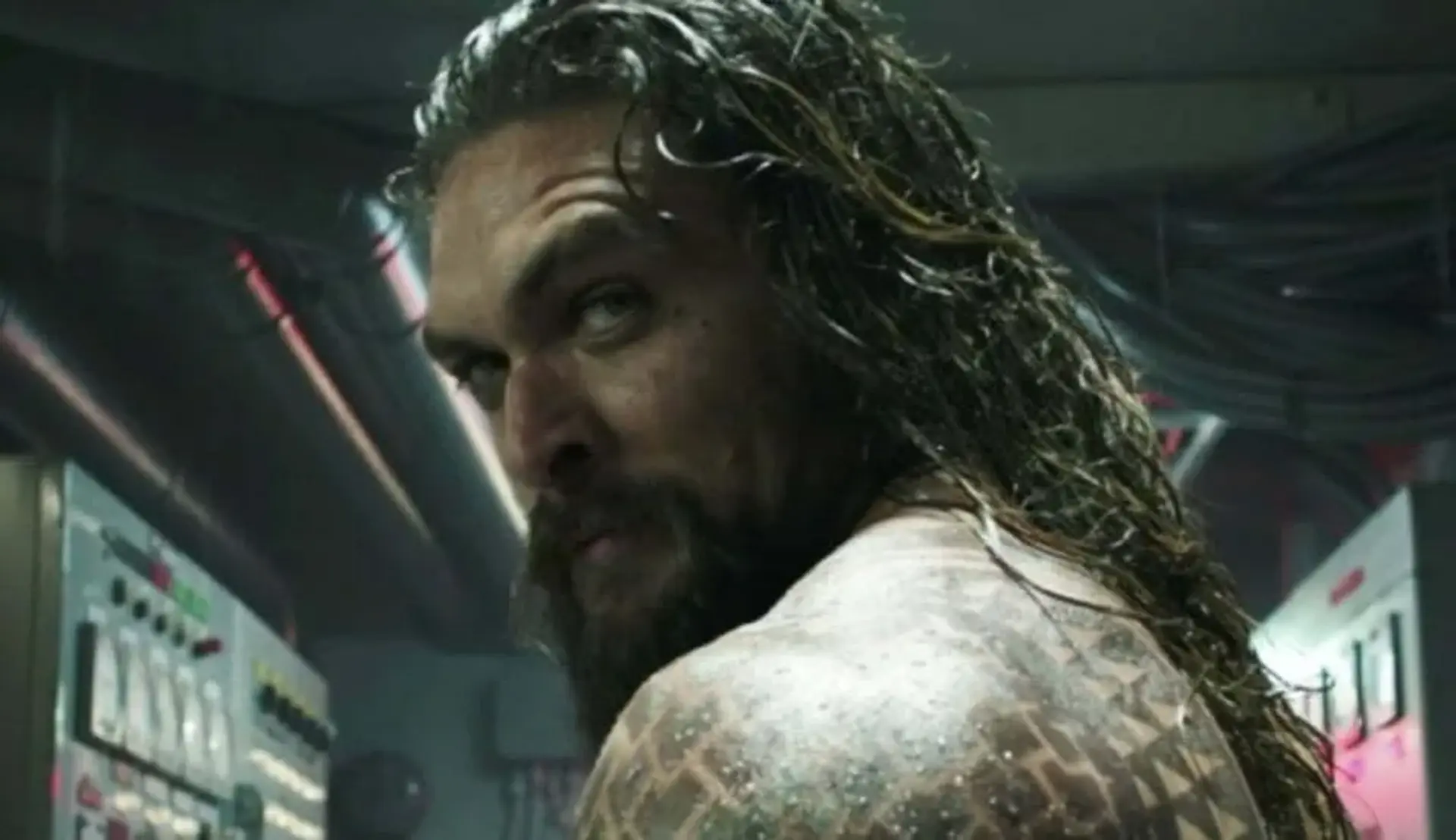تریلر فیلم Aquaman صحنه هایی از آتلانتیس و شخصیت های مختلف را نشان می دهد
