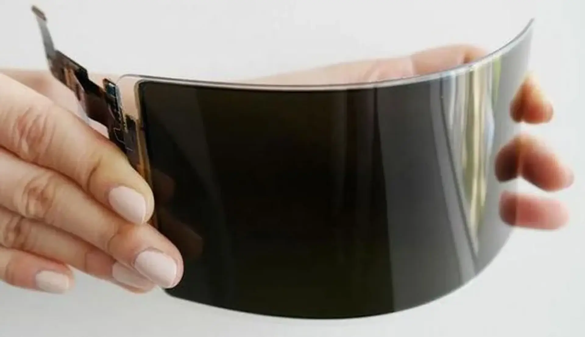 سامسونگ در حال تولید نمایشگر OLED نشکن است