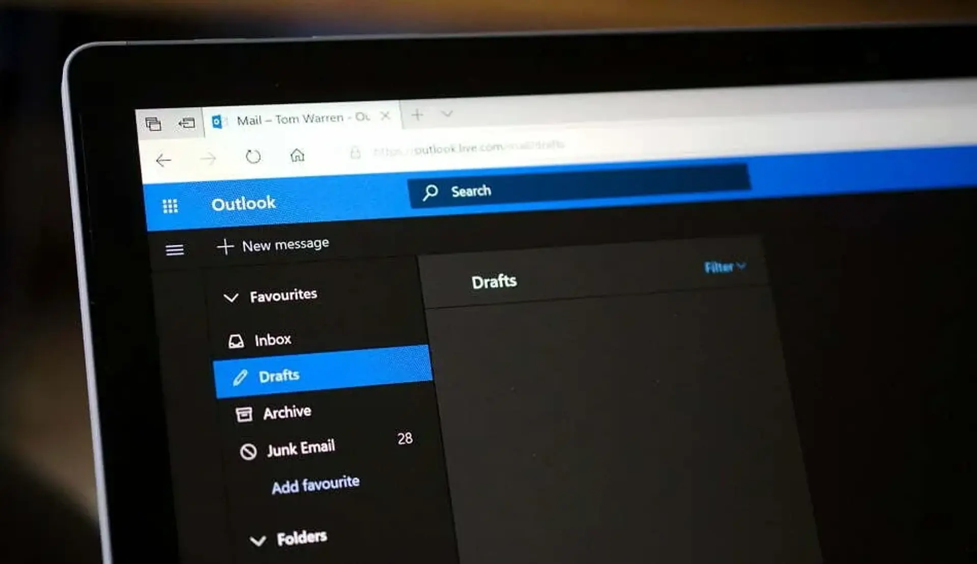 مایکروسافت حالت تاریک سرویس ایمیل Outlook.com را ارائه کرد