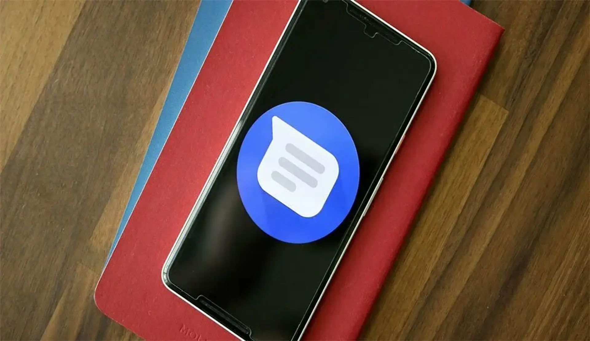 گوگل حالت تاریک را از اپلیکیشن Android Messages حذف کرد
