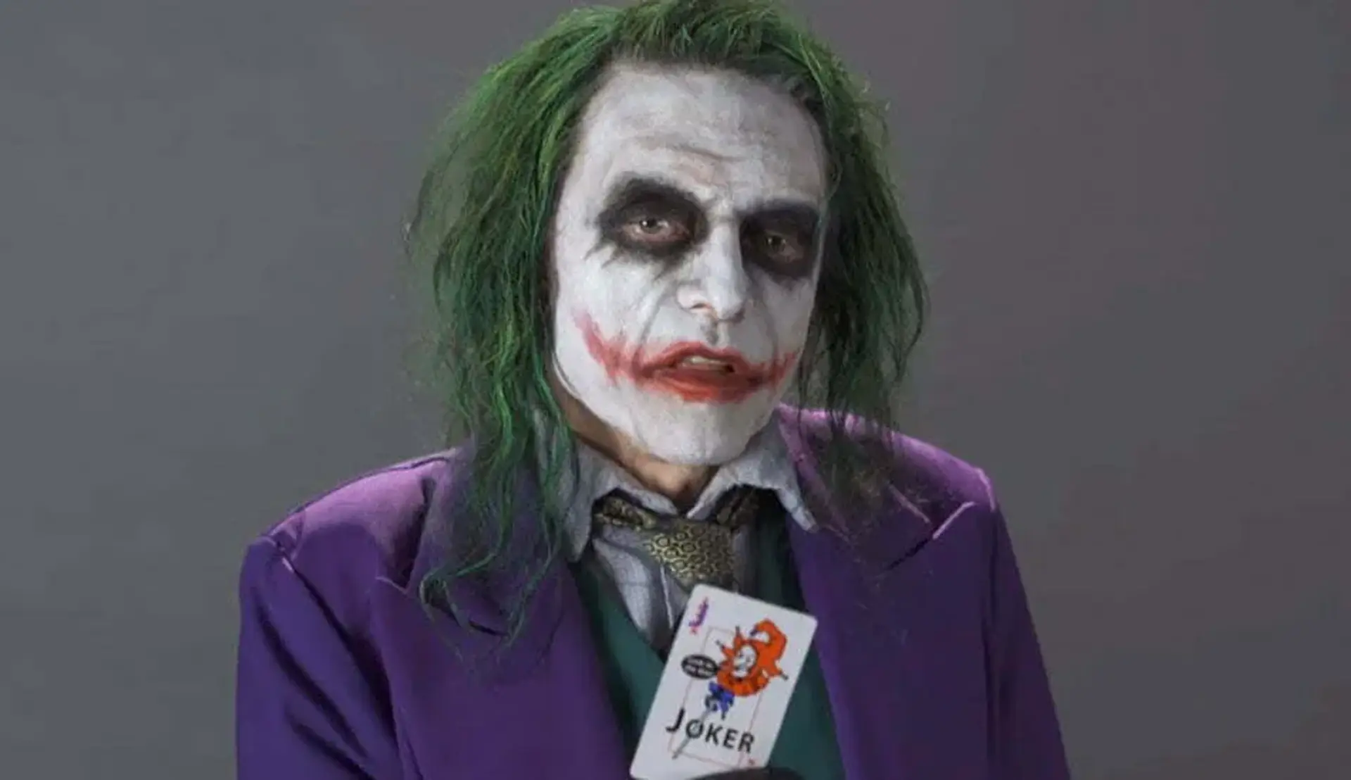 تامی وایزو صحنه‌ ای از جوکر در فیلم The Dark Knight را بازسازی کرد