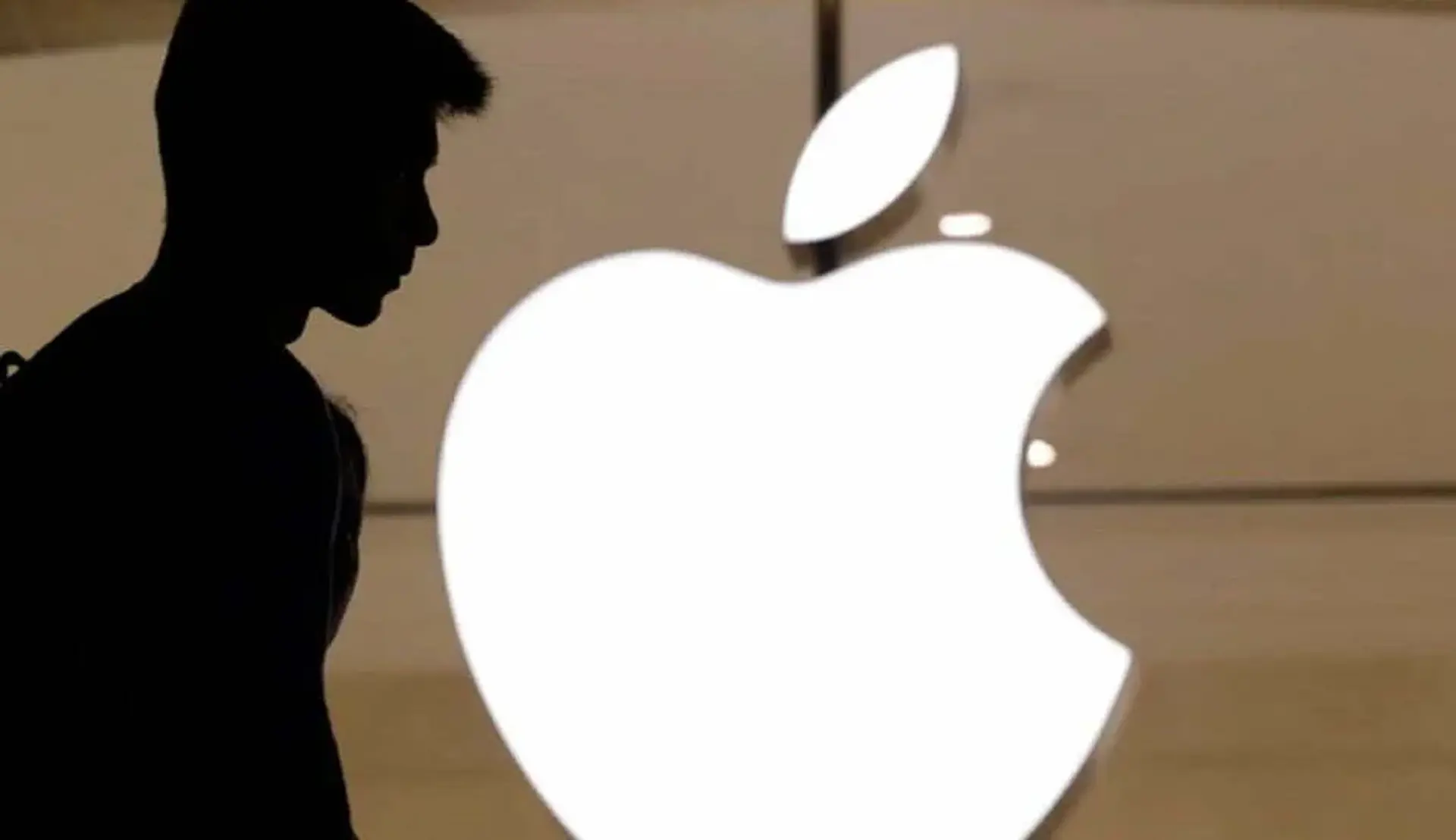 هکر نوجوان سیستم مرکزی اپل به طور موقت از حکم زندان نجات یافت