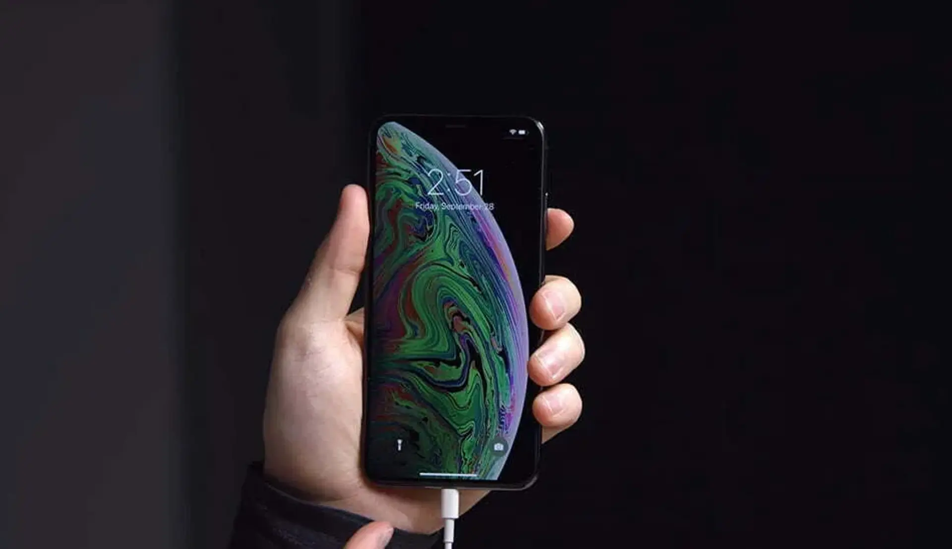 مشکل شارژ شدن آیفون 10 اس در iOS 12.1 برطرف خواهد شد