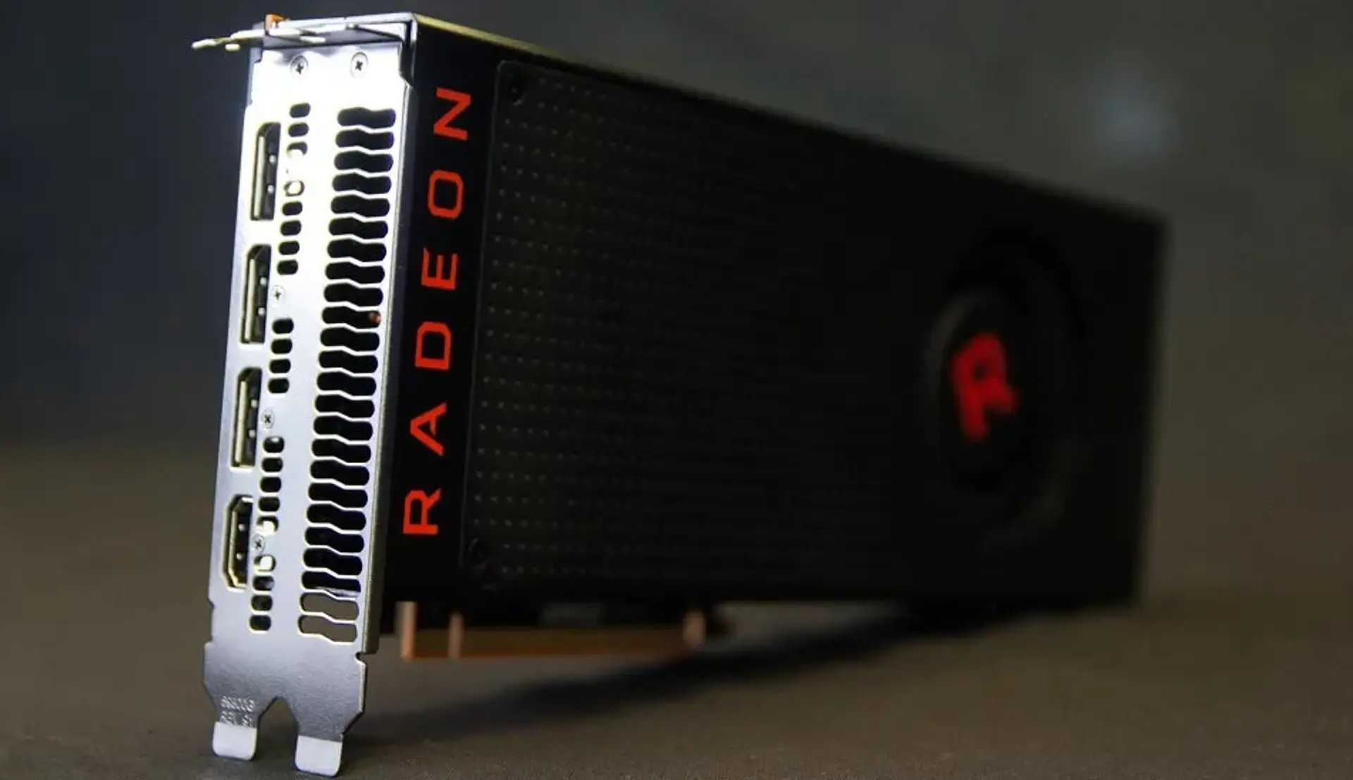 AMD هنوز هم قصد عرضه کارت های گرافیک رده بالا را دارد