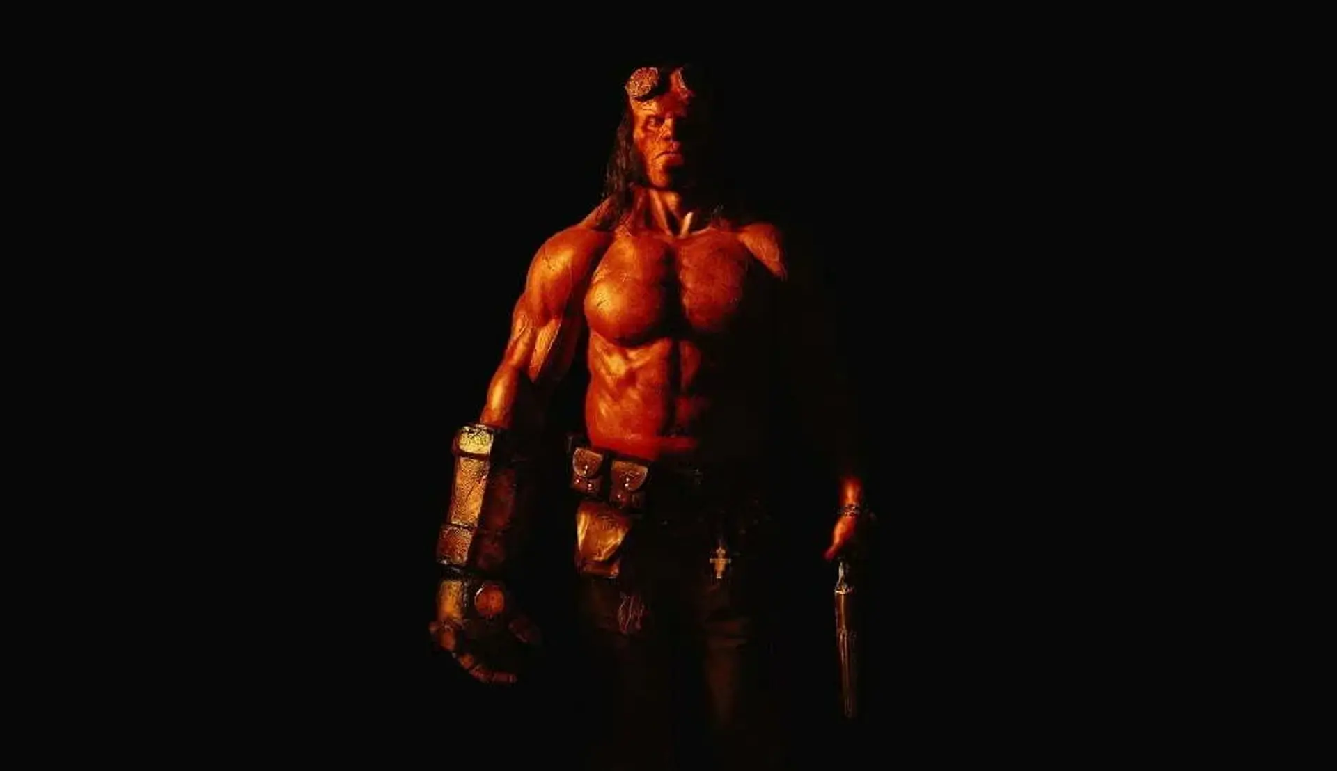 تصویری جدید از بازسازی فیلم Hellboy با هنرنمایی دیوید هاربر منتشر شد