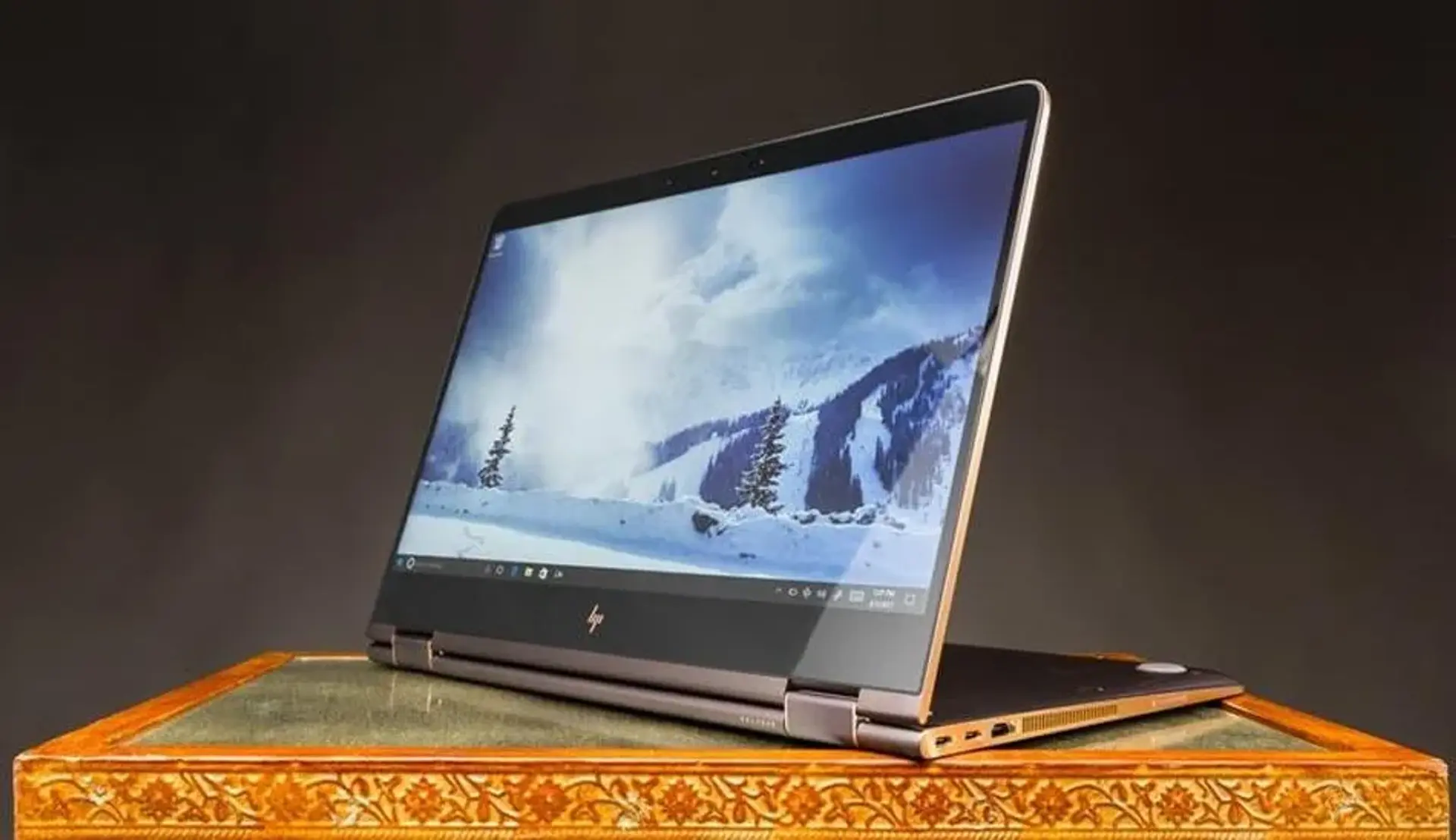 لپ تاپ اچ پی اسپکتر ایکس 360 15 با نمایشگر OLED رونمایی شد (CES 2019)