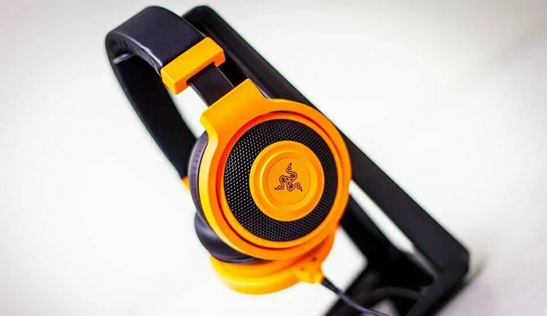 بررسی هدست ریزر کراکن (Razer Kraken)