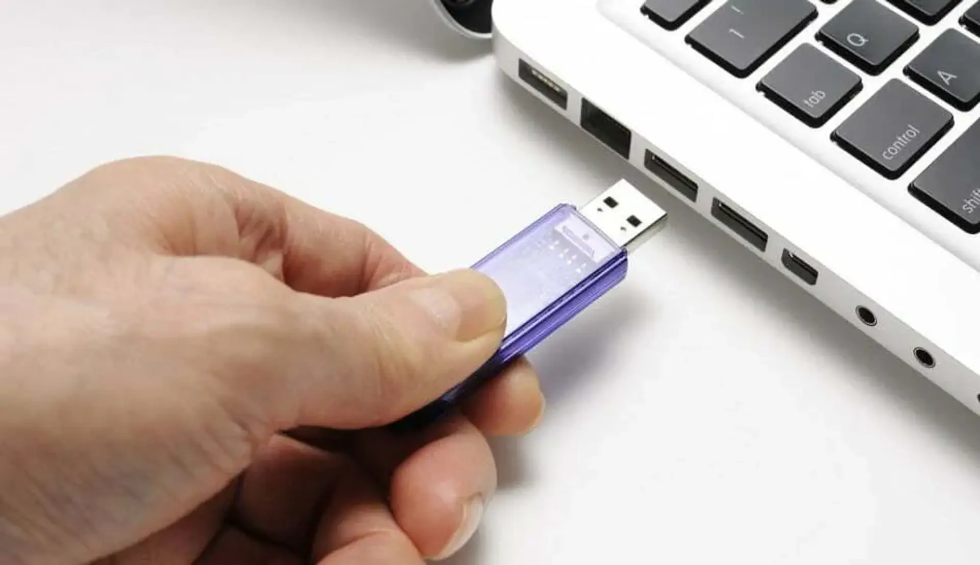 هفت کاربرد جالب فلش مموری USB که احتمالا نمی دانید