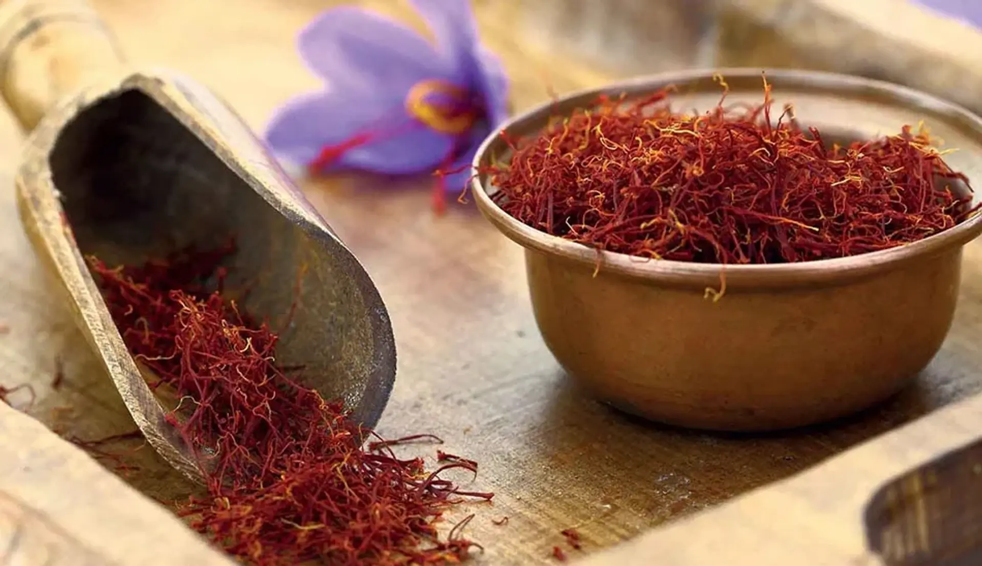 خواص زعفران ؛ تاریخچه، کاربرد و مضرات