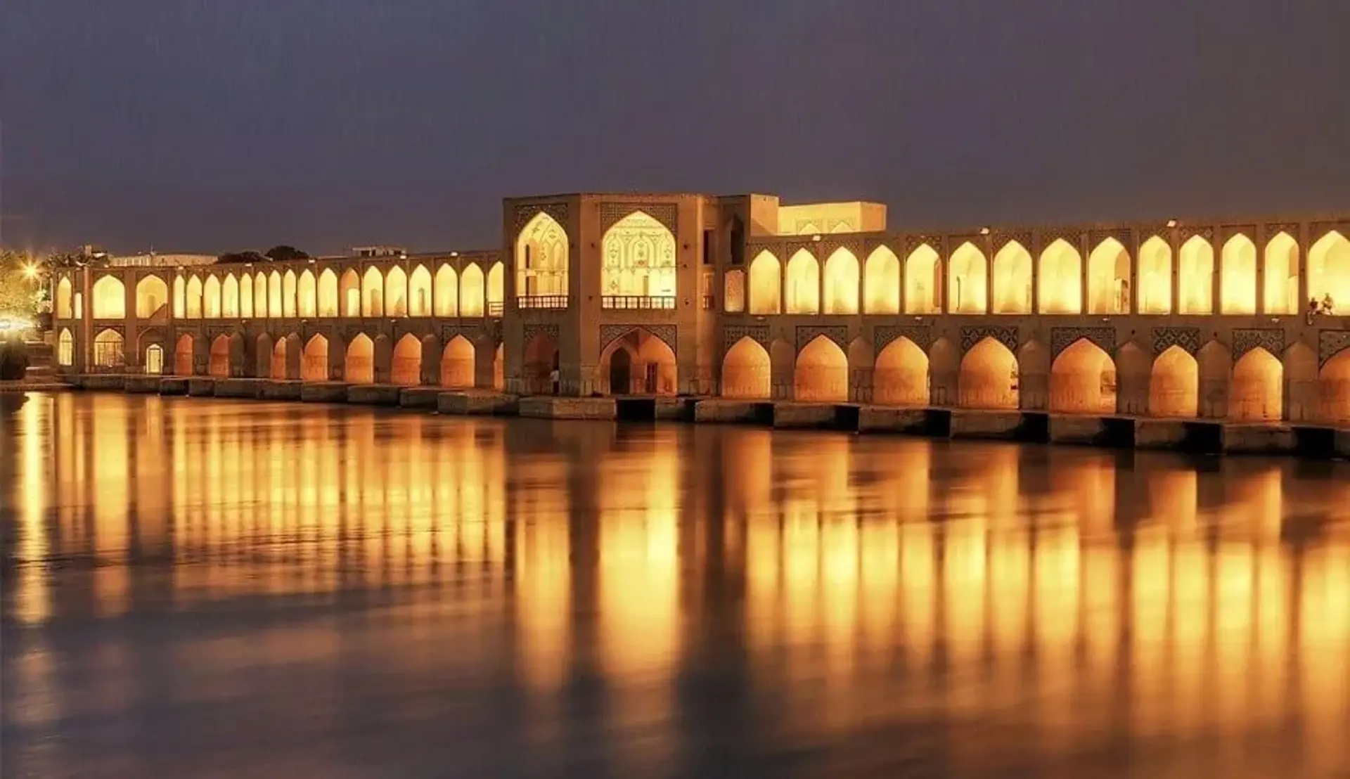 راهنمای سفر به اصفهان ؛ جاذبه های دیدنی، خوردنی، سوغات و نقشه