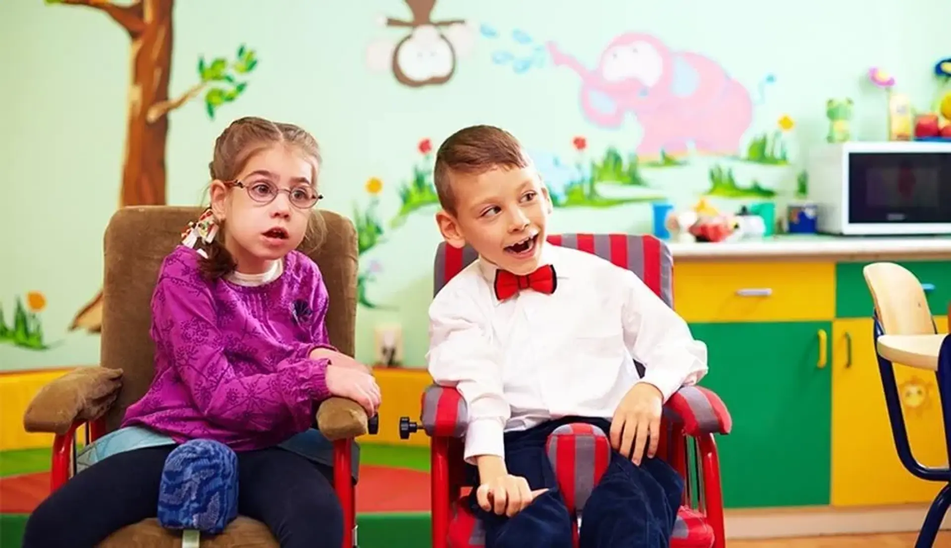 بیماری فلج مغزی (CP) چیست؟ علت، انواع، نشانه ها و روش های درمان