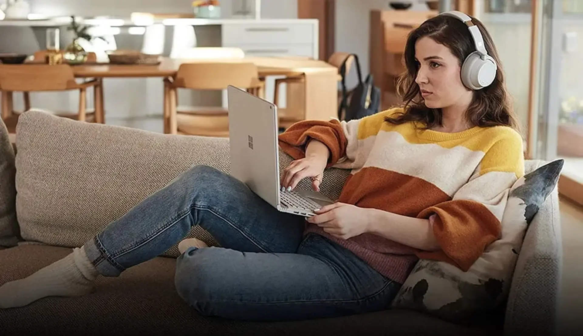 بررسی لپ تاپ مایکروسافت Surface Book 3 ؛ مشخصات فنی و تاریخ عرضه
