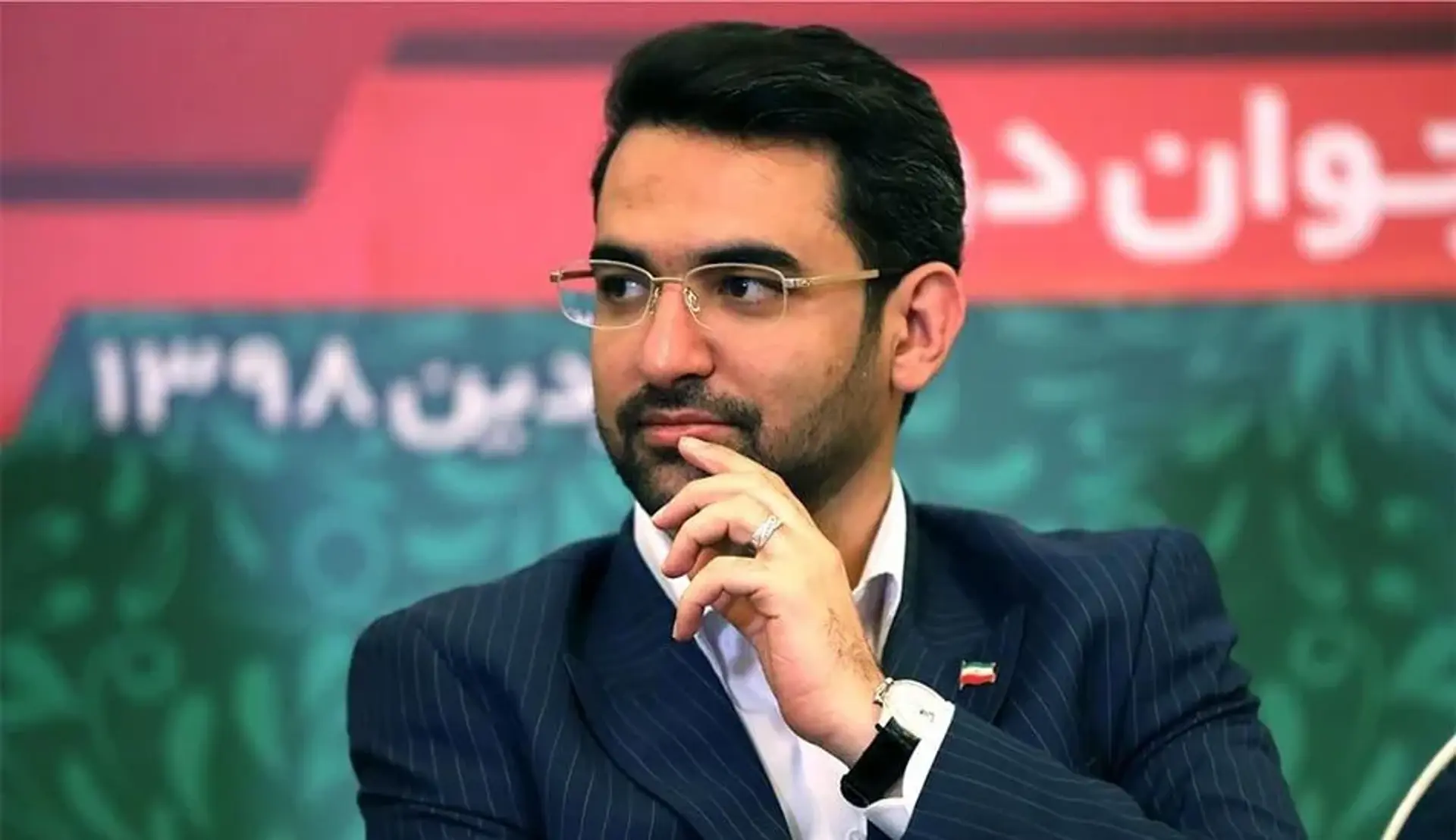 کمی بعد از واکنش آذری جهرمی، ممنوعیت واردات گوشی بالای 300 یورو لغو شد