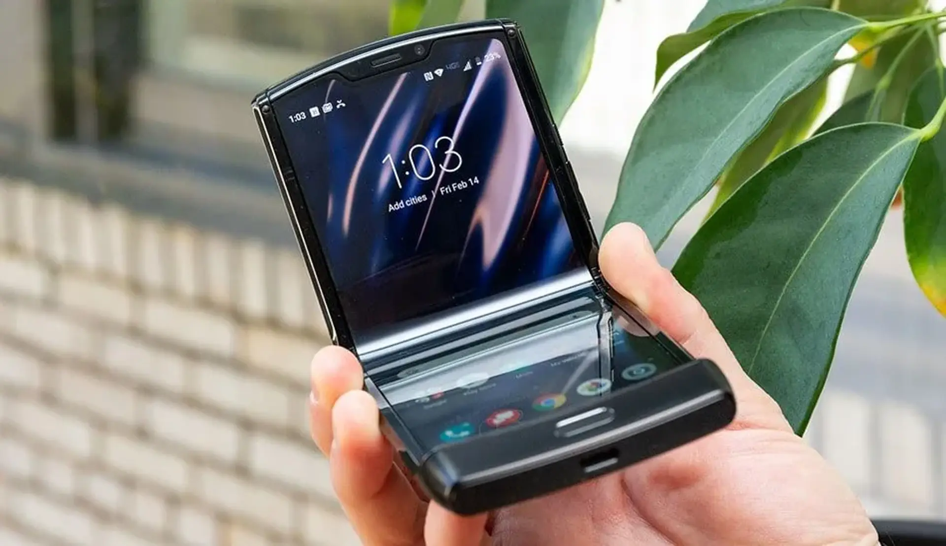 بررسی گوشی Motorola Razr 2 ؛ مشخصات، طراحی، قیمت