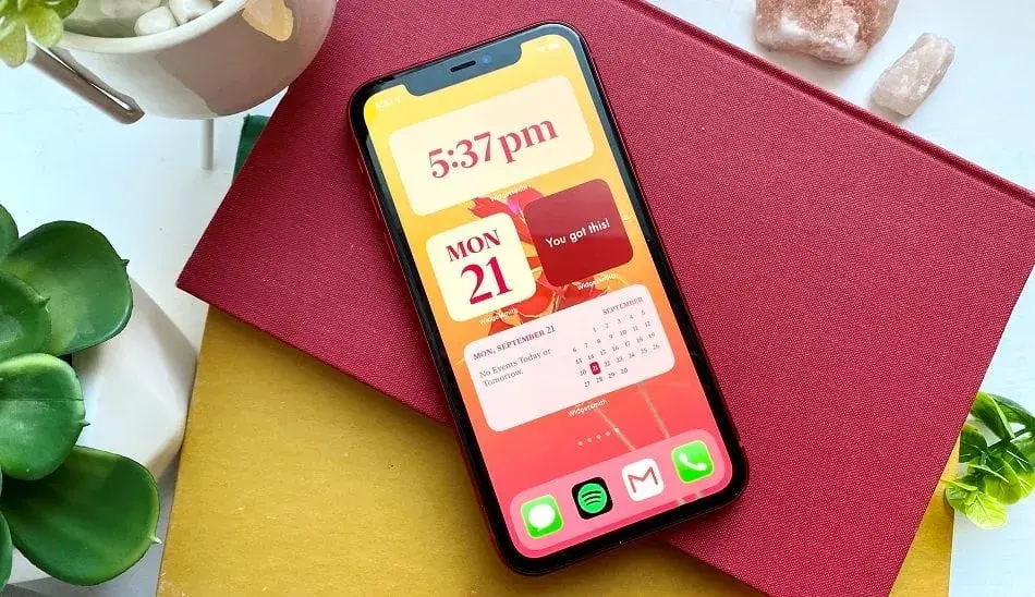 نحوه تغییر آیکون های آیفون و ساخت ویجت ها در iOS 14