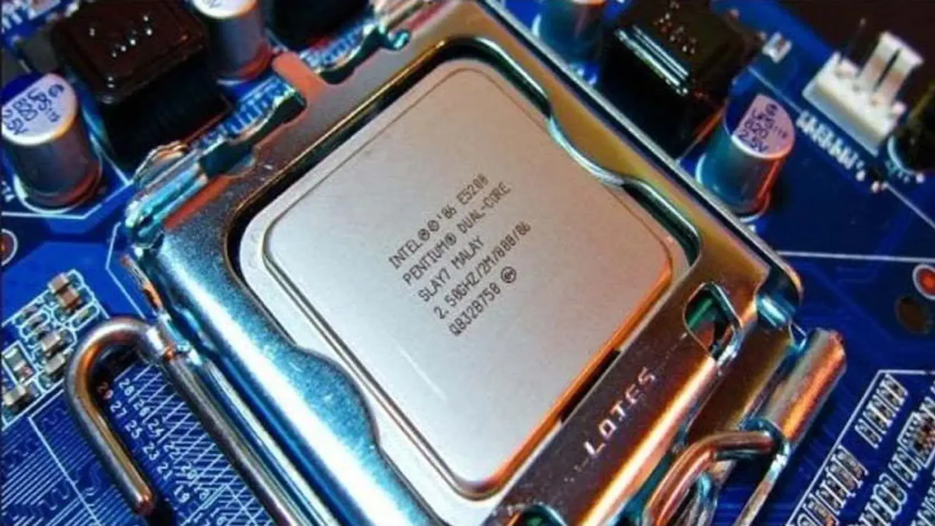 علت داغ شدن CPU در کامپیوتر و راه حل آن